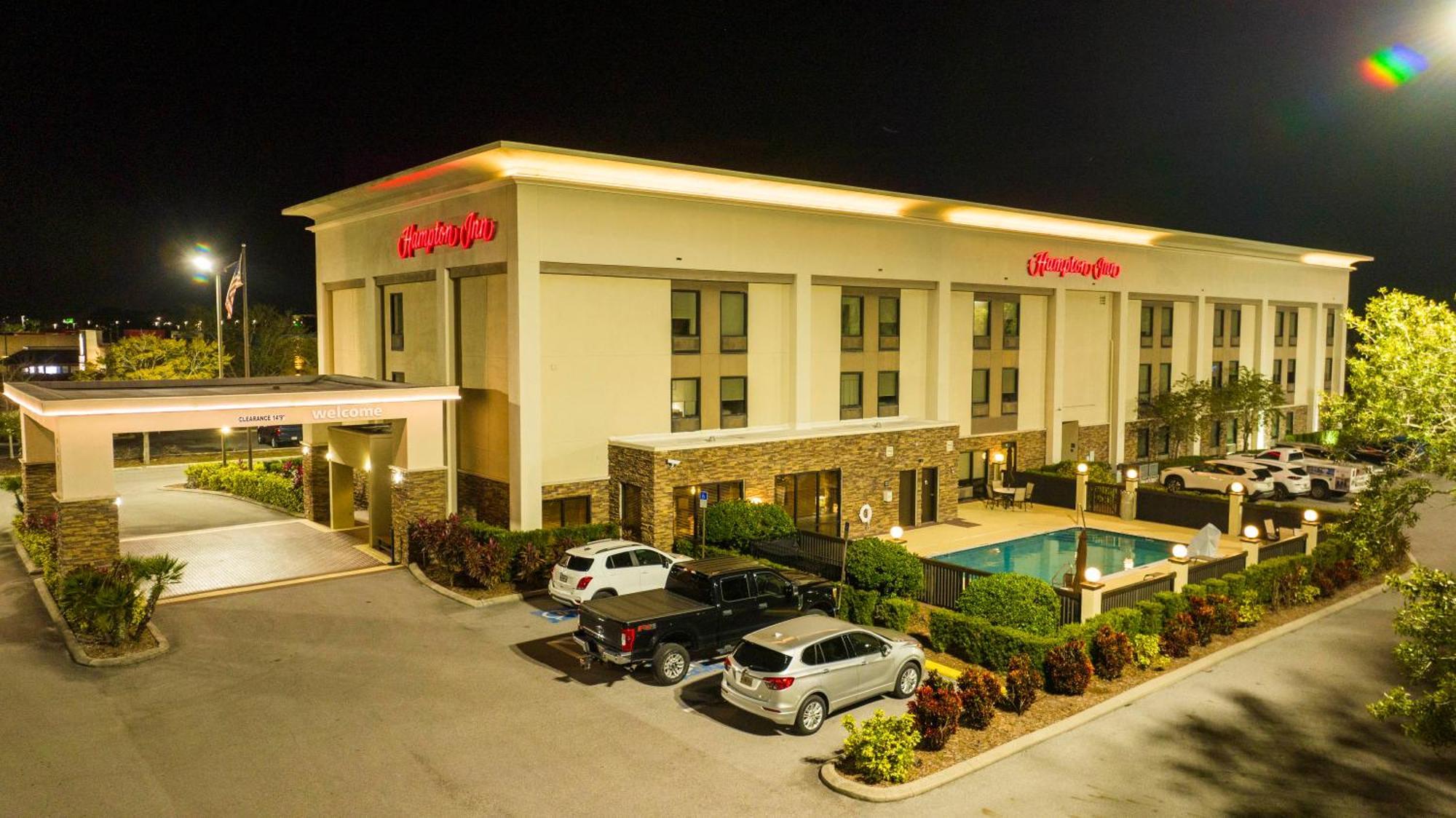 Hampton By Hilton Spring Hill 3*