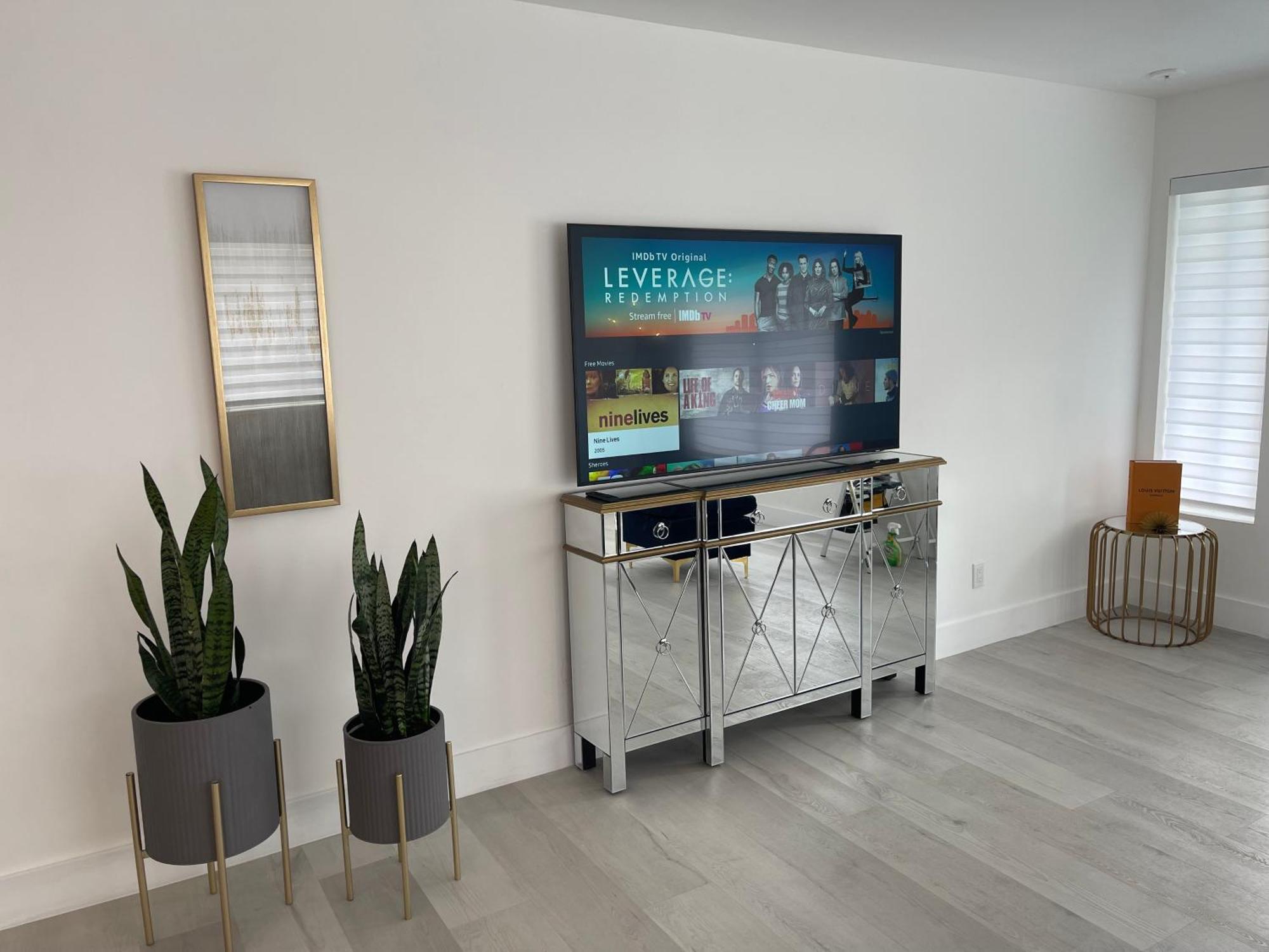 Pinto Luxury Village Aparthotel Hallandale Beach
