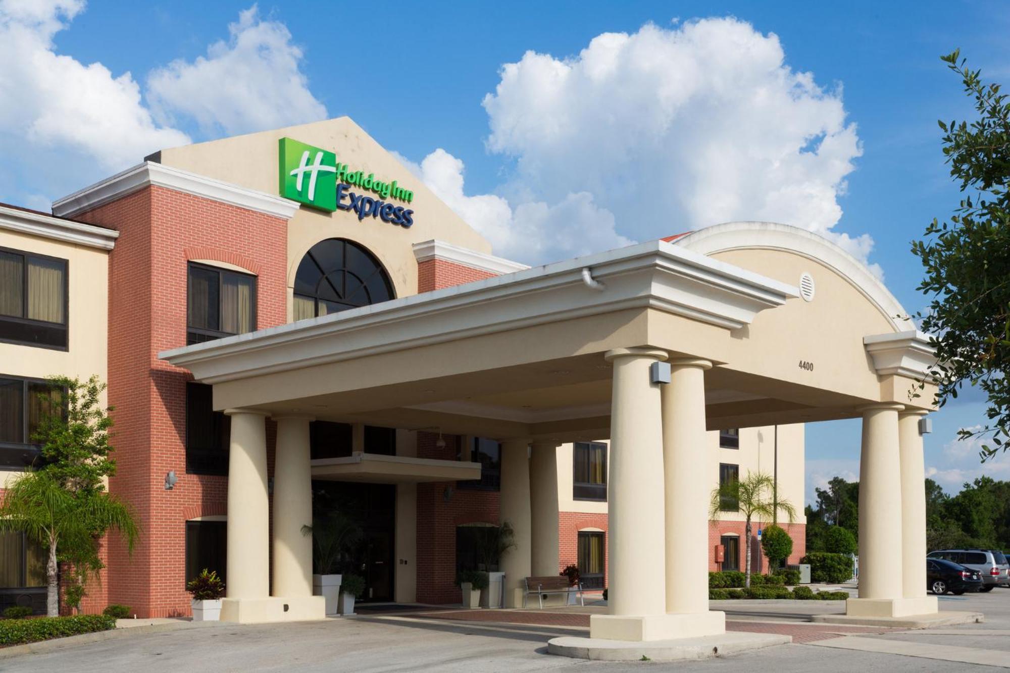 Hotel Express & By Ihg 2*