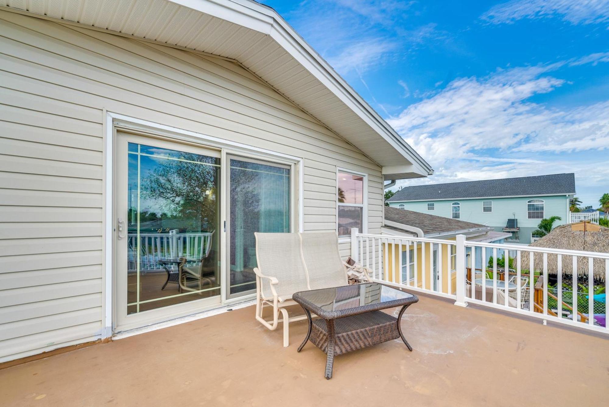 Spacious Canalfront With Pool About Half Mi To * Hudson