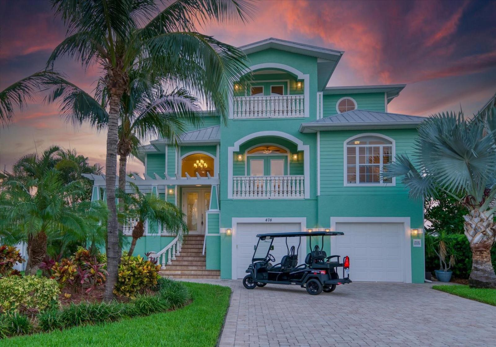 Waterfront Luxury W/ Heated Salt Pool & Golf Cart * Clearwater Beach