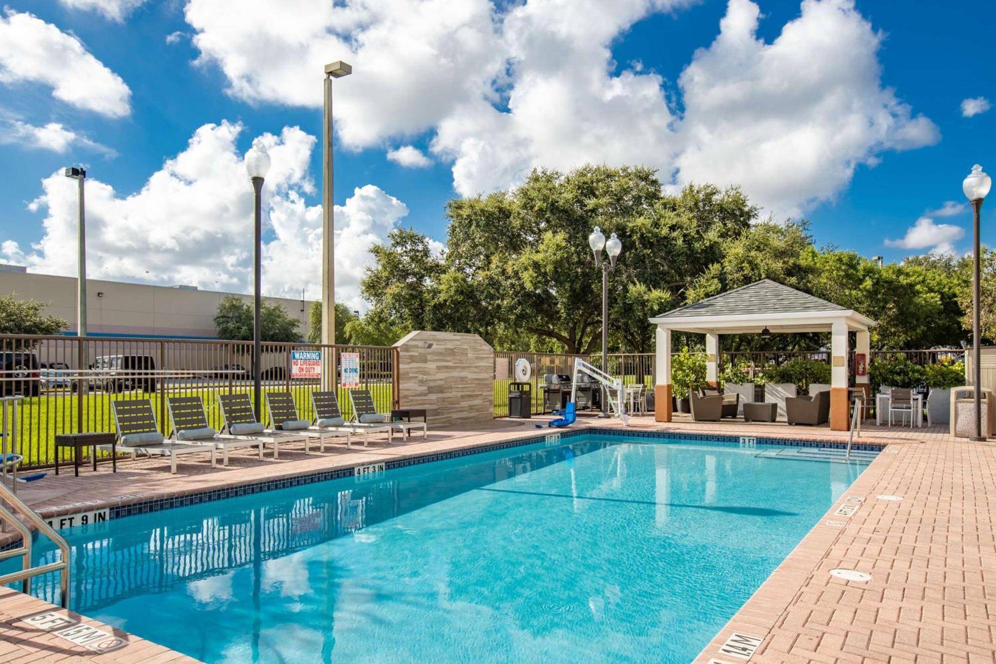 Sonesta Simply Miami Airport Hotel 2*