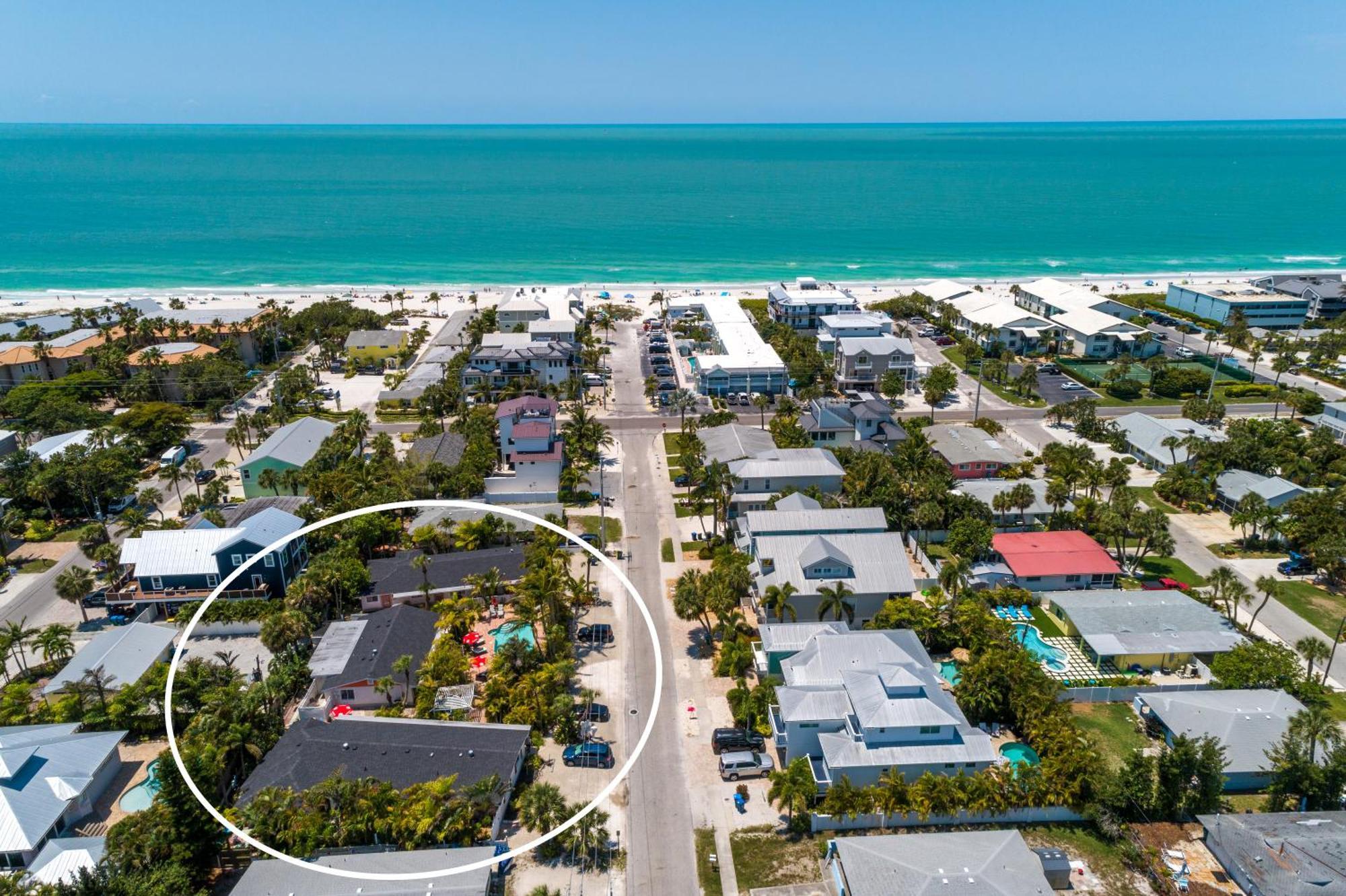 An Island Getaway At Palm Tree * Holmes Beach