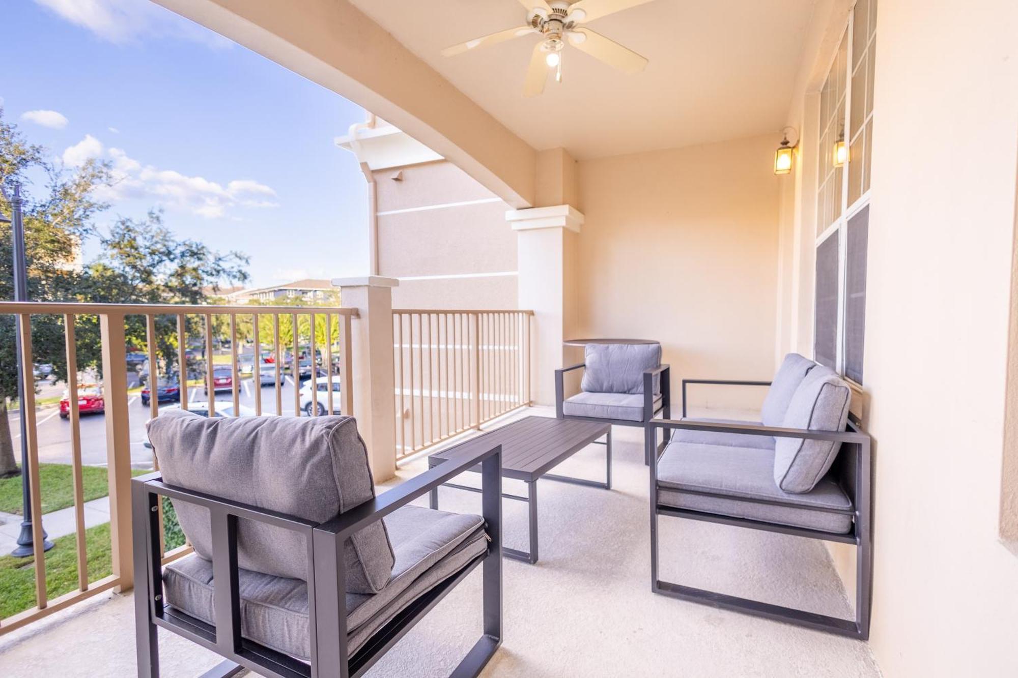 Parks- International Dr - Luxury Condominium- Fully Equipped - 3bed & 2 Bath- Apartment