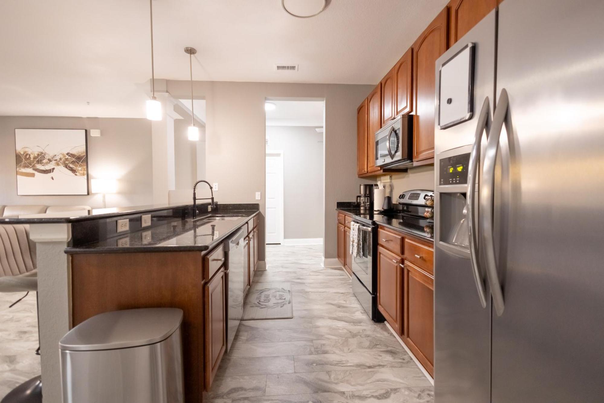 Apartment Parks- International Dr - Luxury Condominium- Fully Equipped - 3bed & 2 Bath- Orlando