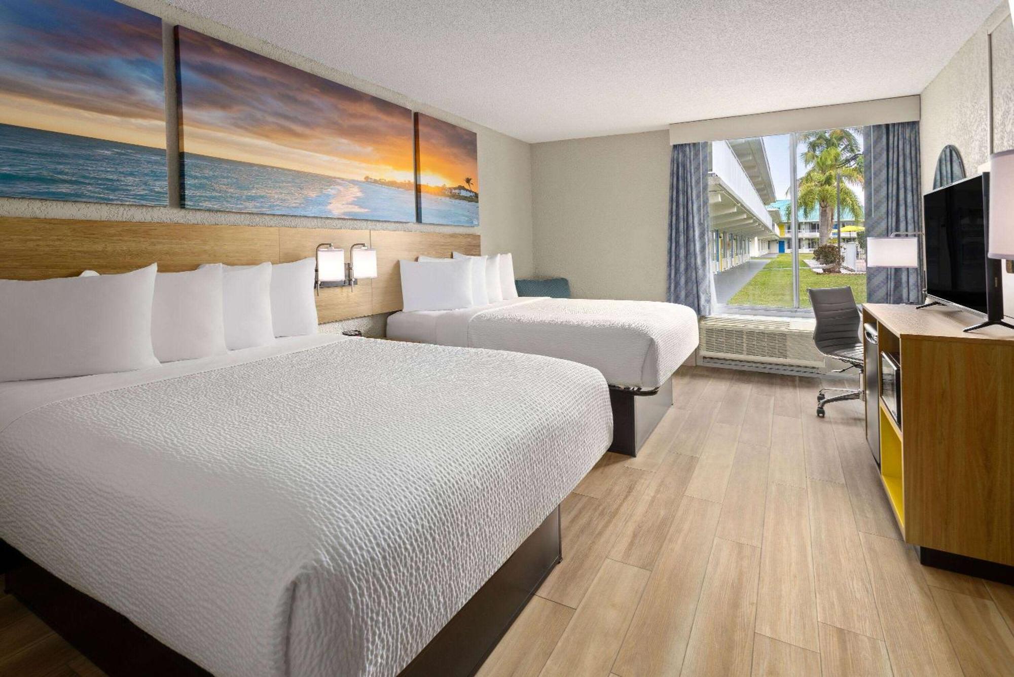 Days By Wyndham Pierce Midtown Hotel Fort Pierce