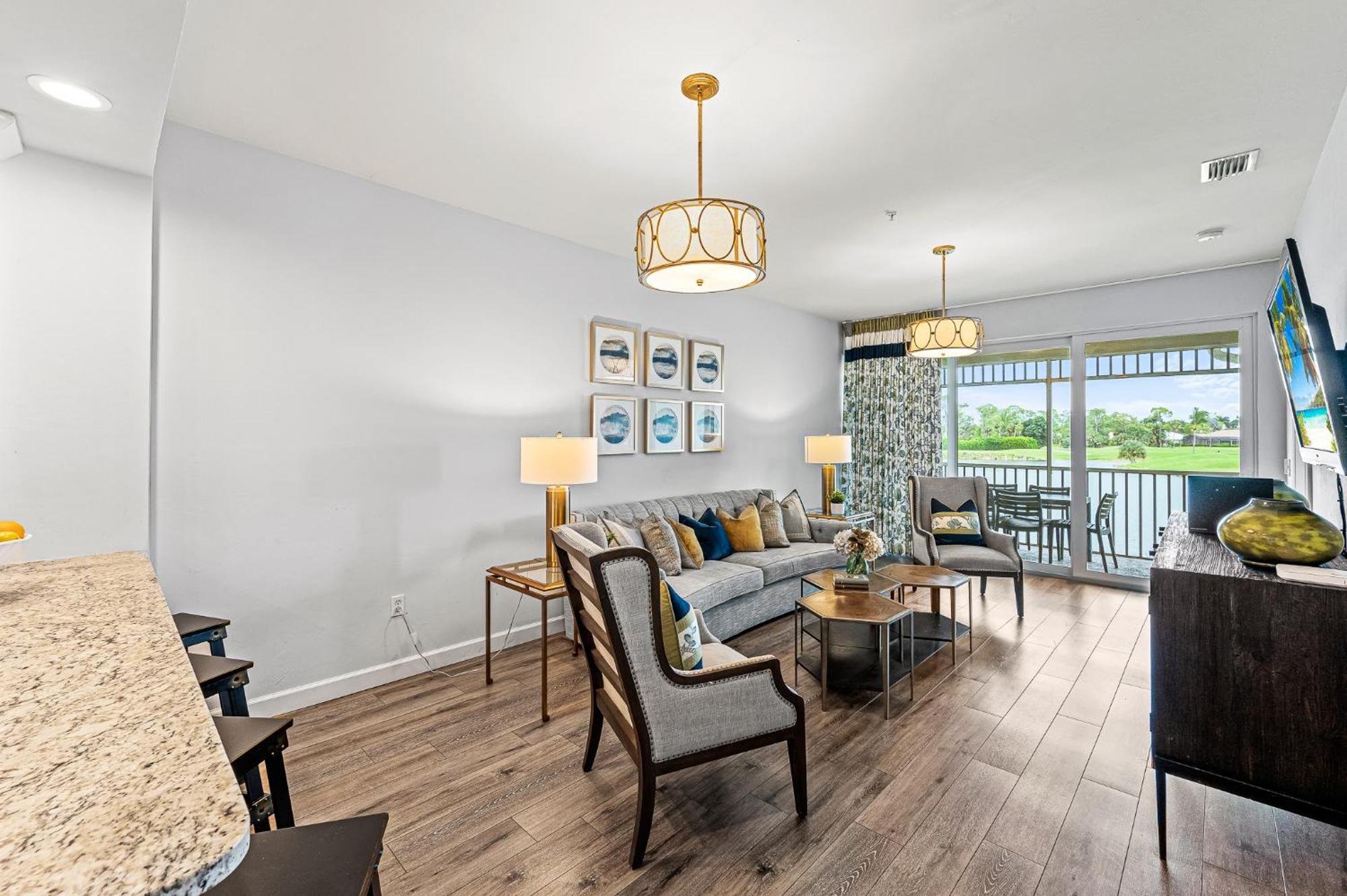 Solterra, Luxury Condo, Resort Pool In Greenlinks Holiday home