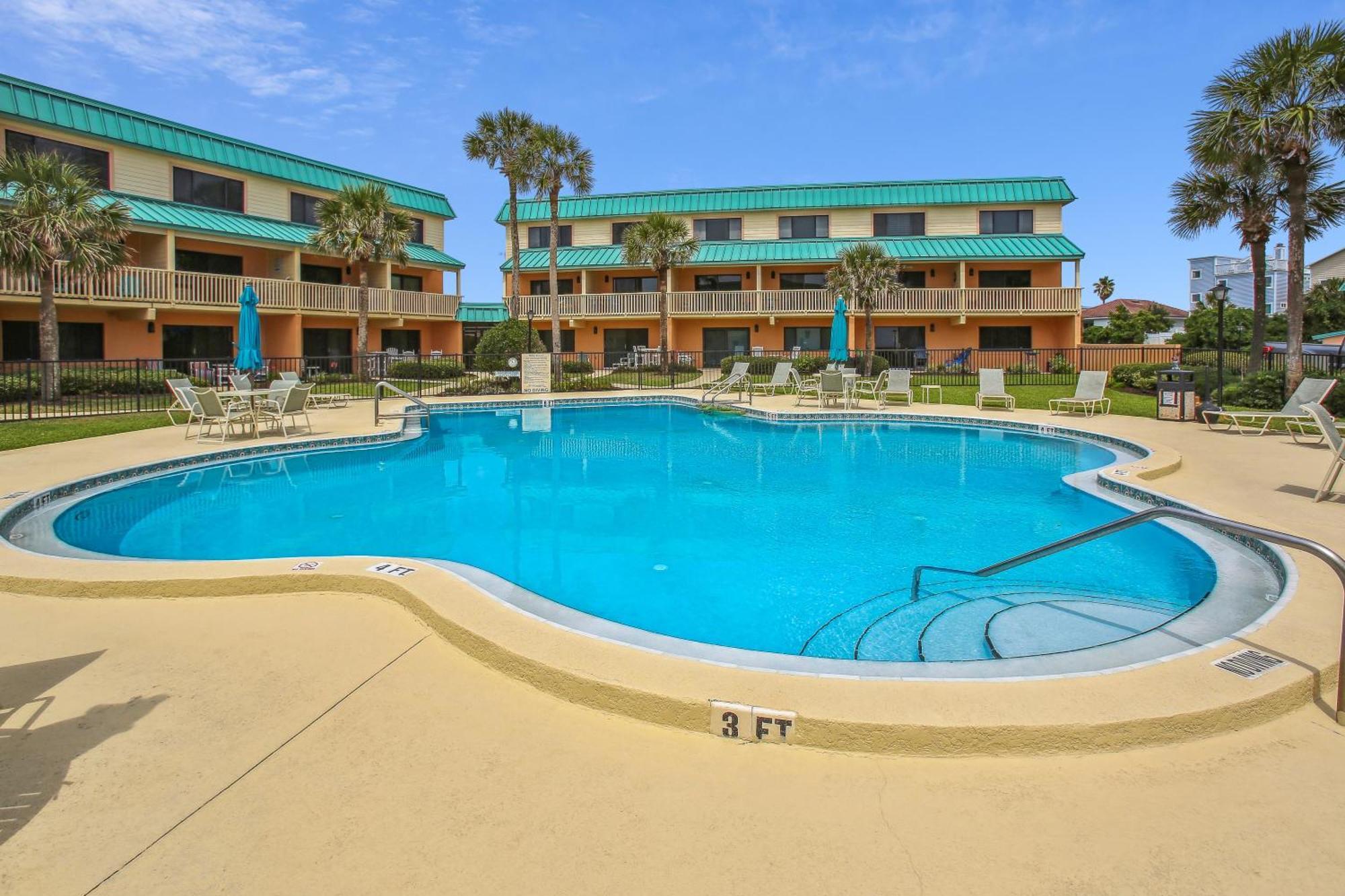 Sea -214 2br Ocean View Pool Free Tix Apartment Crescent Beach