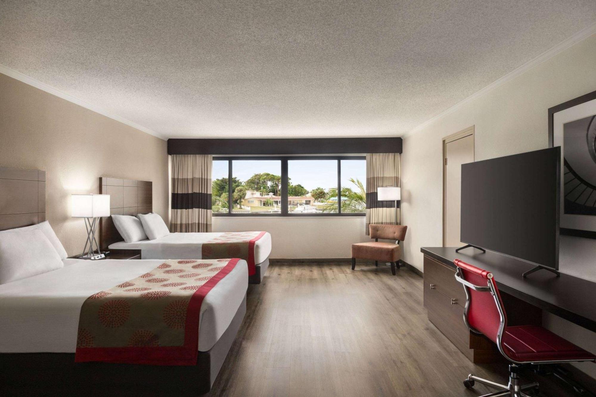 Ramada By Wyndham Waterfront Sarasota