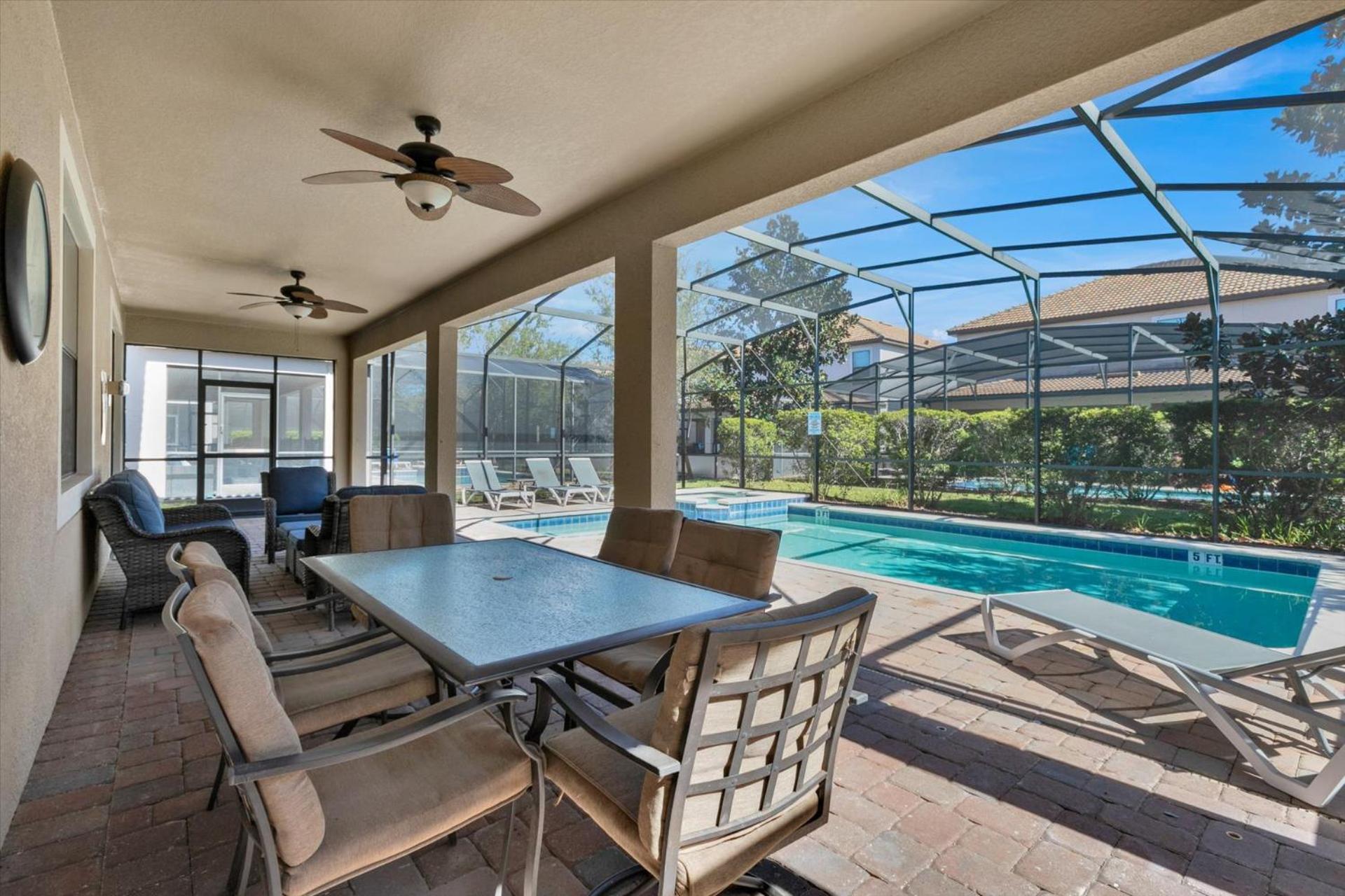 1431 Thunderbird * Davenport