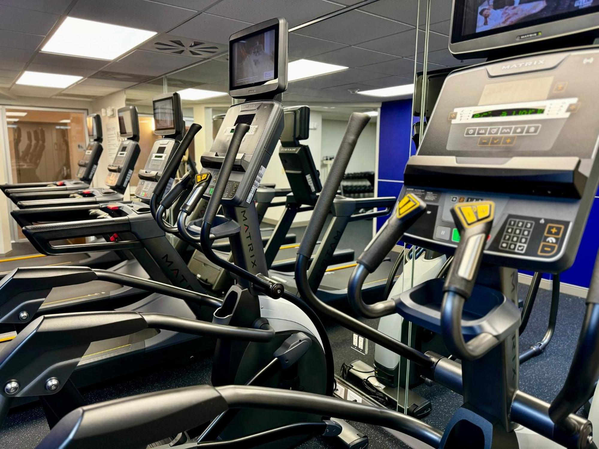 Express & Tampa-oldsmar By Ihg 2*