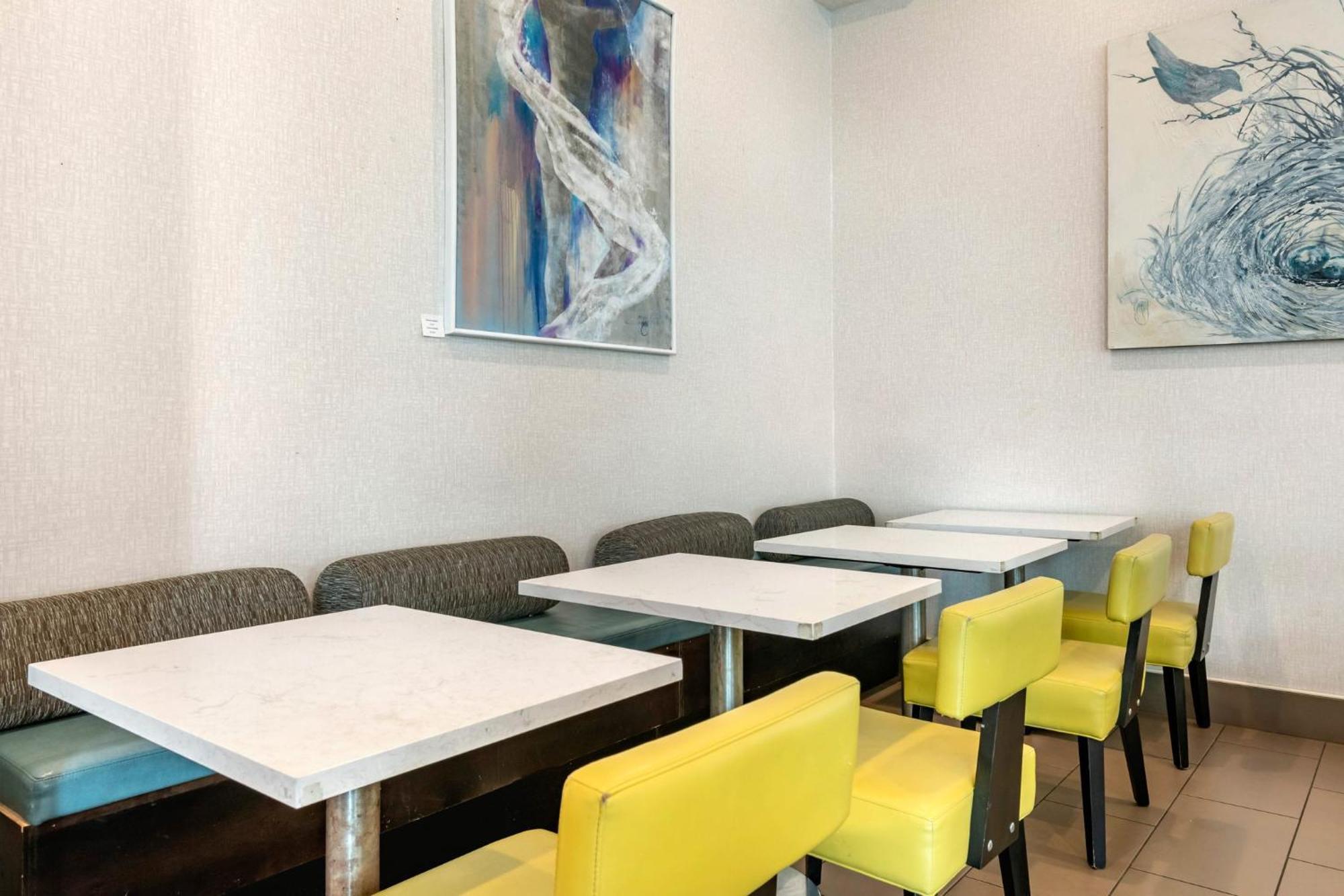 Staybridge Fl By Ihg Hotel