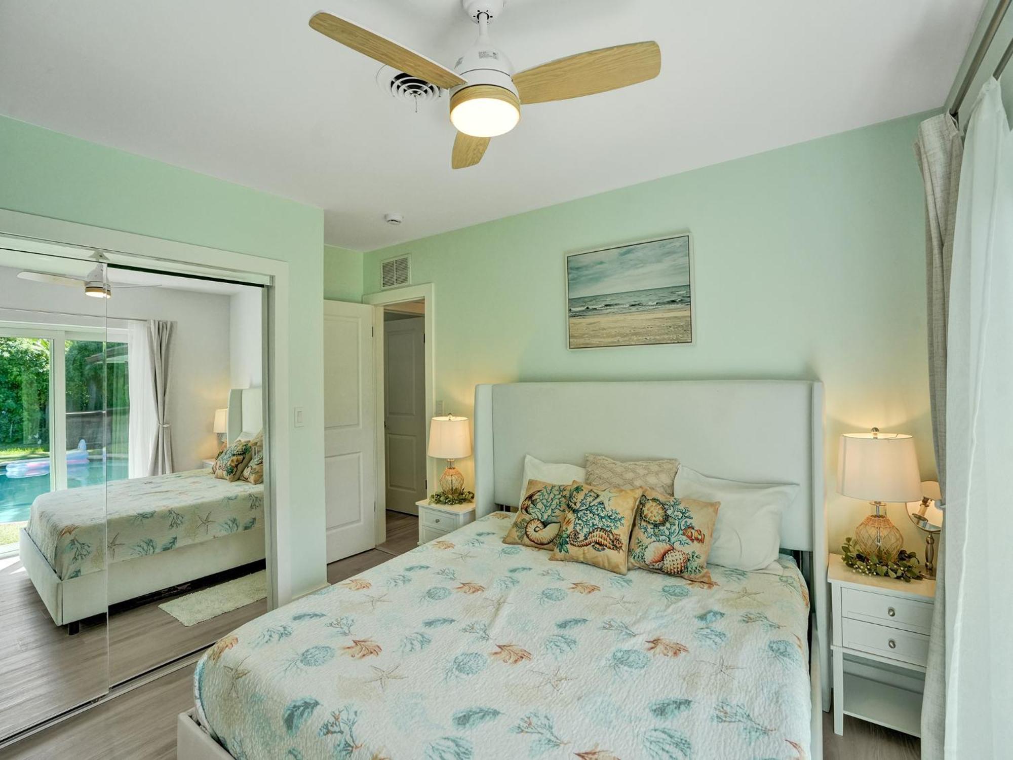 Amazing 5 Bed House W Pool, Jacuzzi And Your Own Boat Holiday home Lighthouse Point