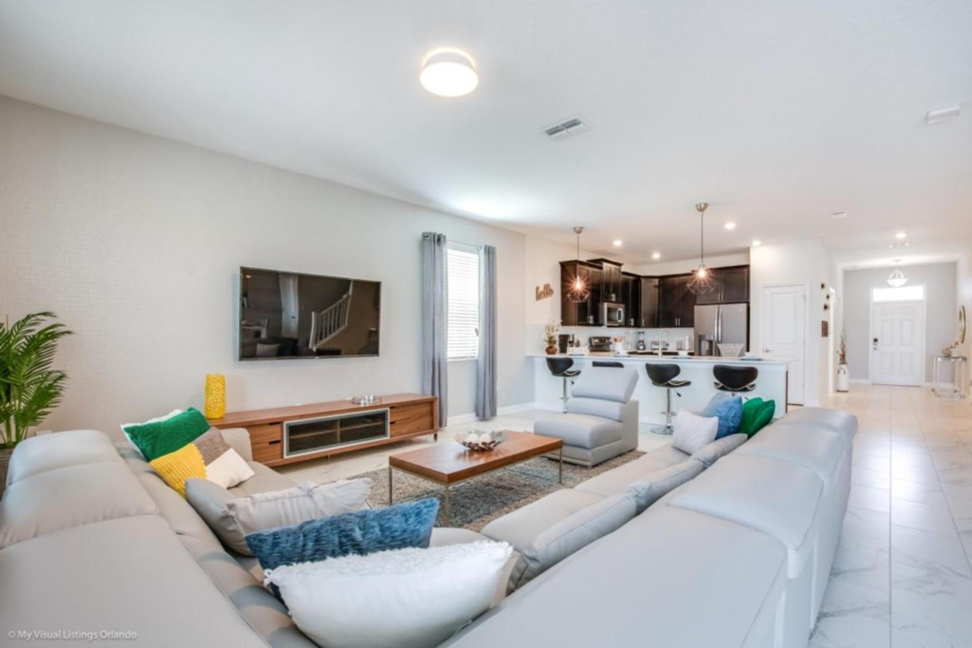 Spacious Haven For Large Families In Champion Gates *