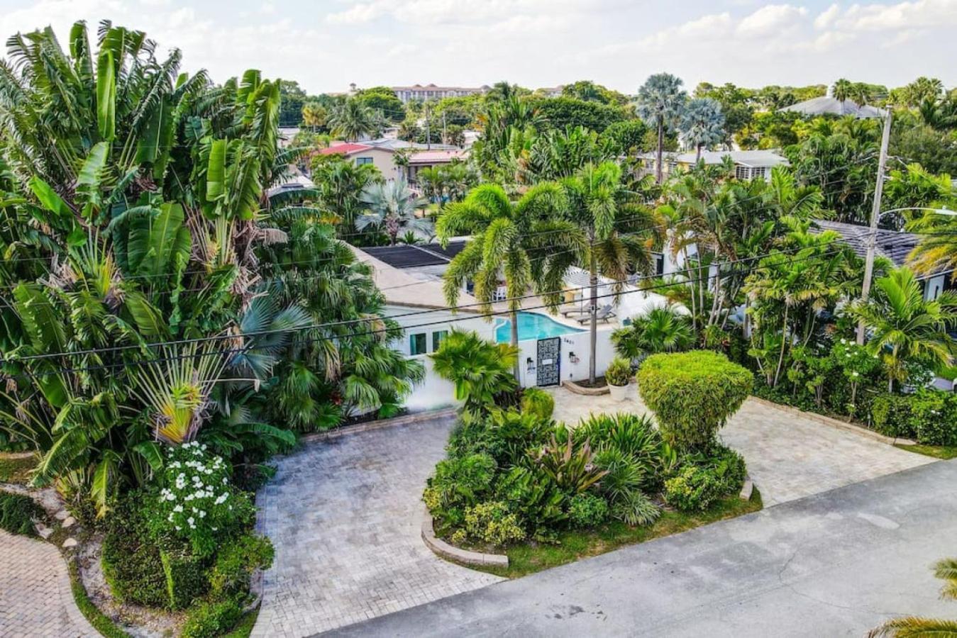 Wilton On The Water Courtyard And Heated Pool * Fort Lauderdale