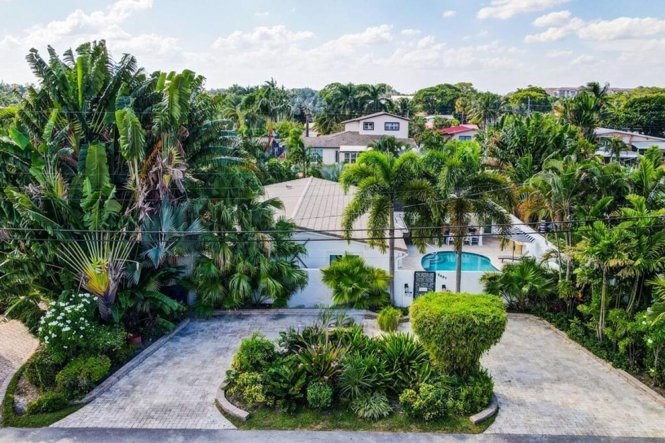 Wilton On The Water Courtyard And Heated Pool * Fort Lauderdale