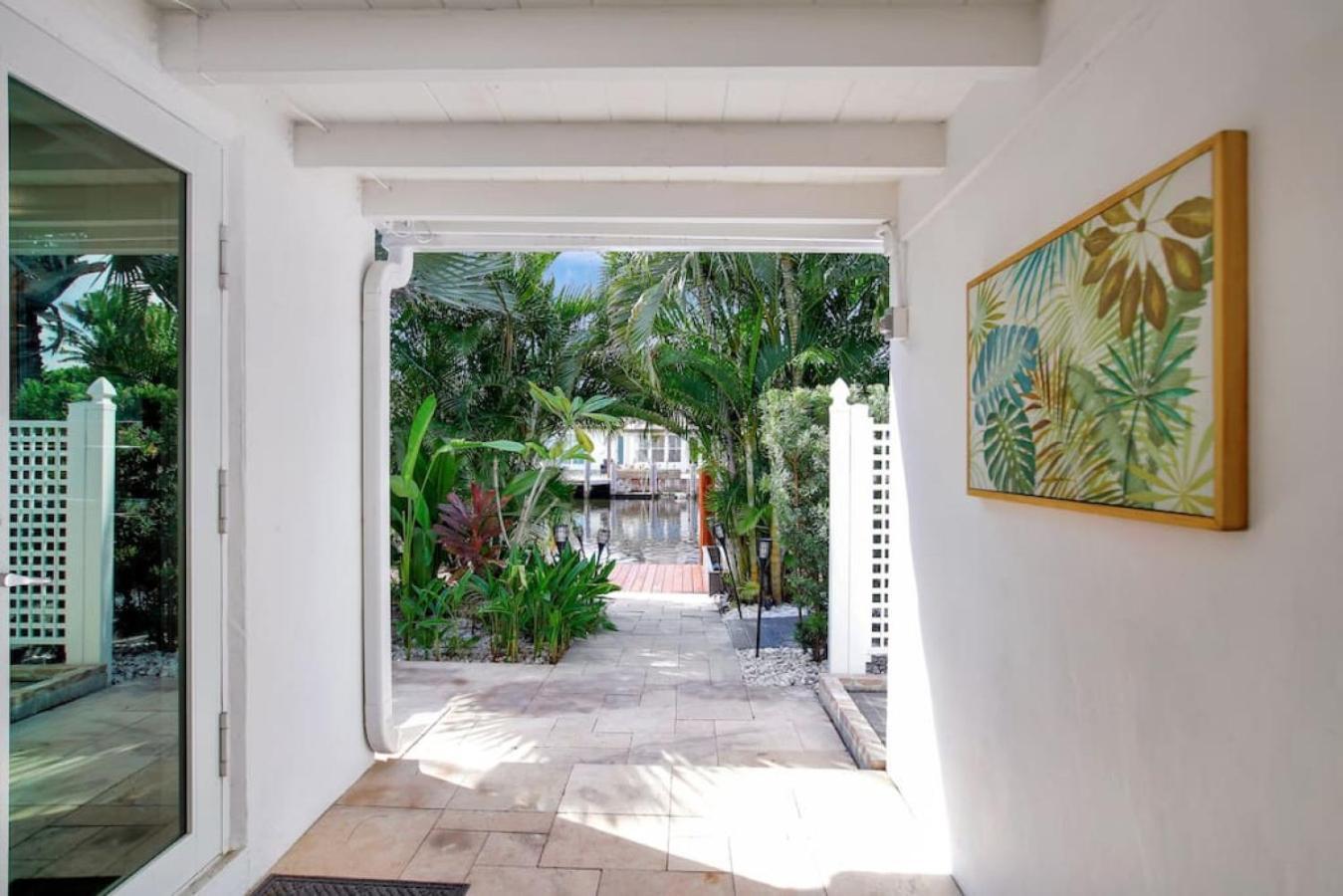 Wilton On The Water Courtyard And Heated Pool Holiday home Fort Lauderdale
