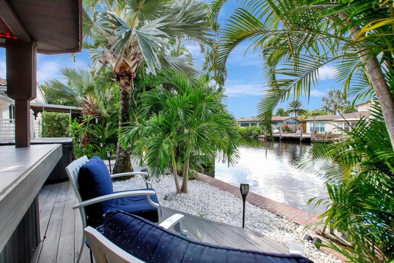 Wilton On The Water Courtyard And Heated Pool * Fort Lauderdale