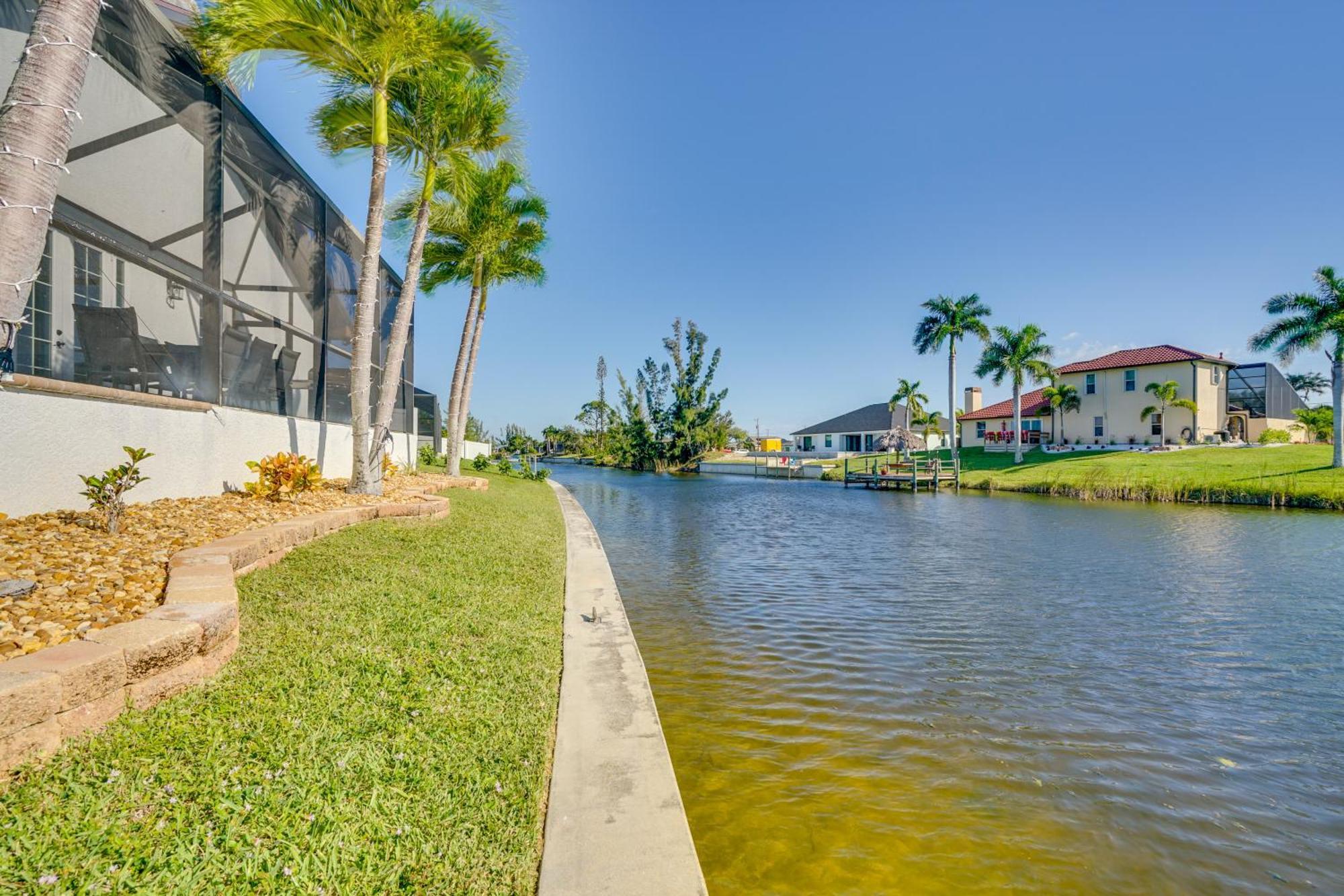Luxe Oasis On Canal Pool And Lanai! * Cape Coral