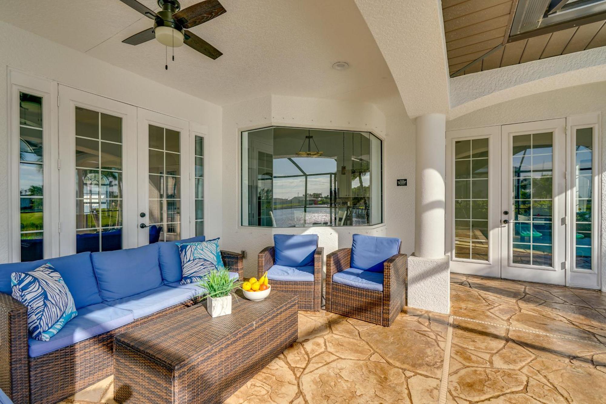 Luxe Oasis On Canal Pool And Lanai! * Cape Coral