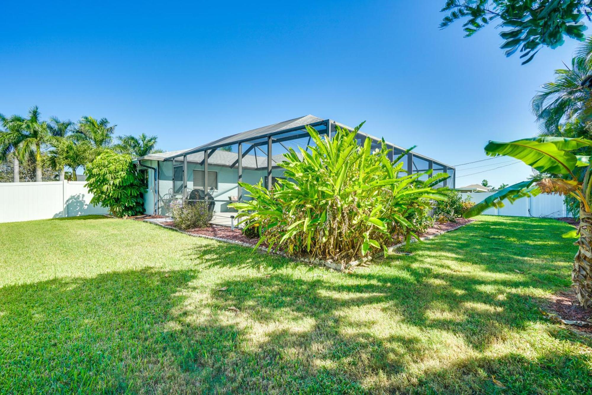 Holiday home Modern With Peloton Bike And Grill In Cape Coral! *