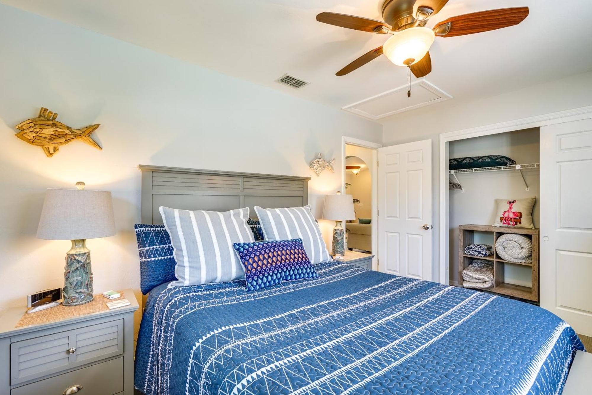 Modern With Peloton Bike And Grill In Cape Coral! *