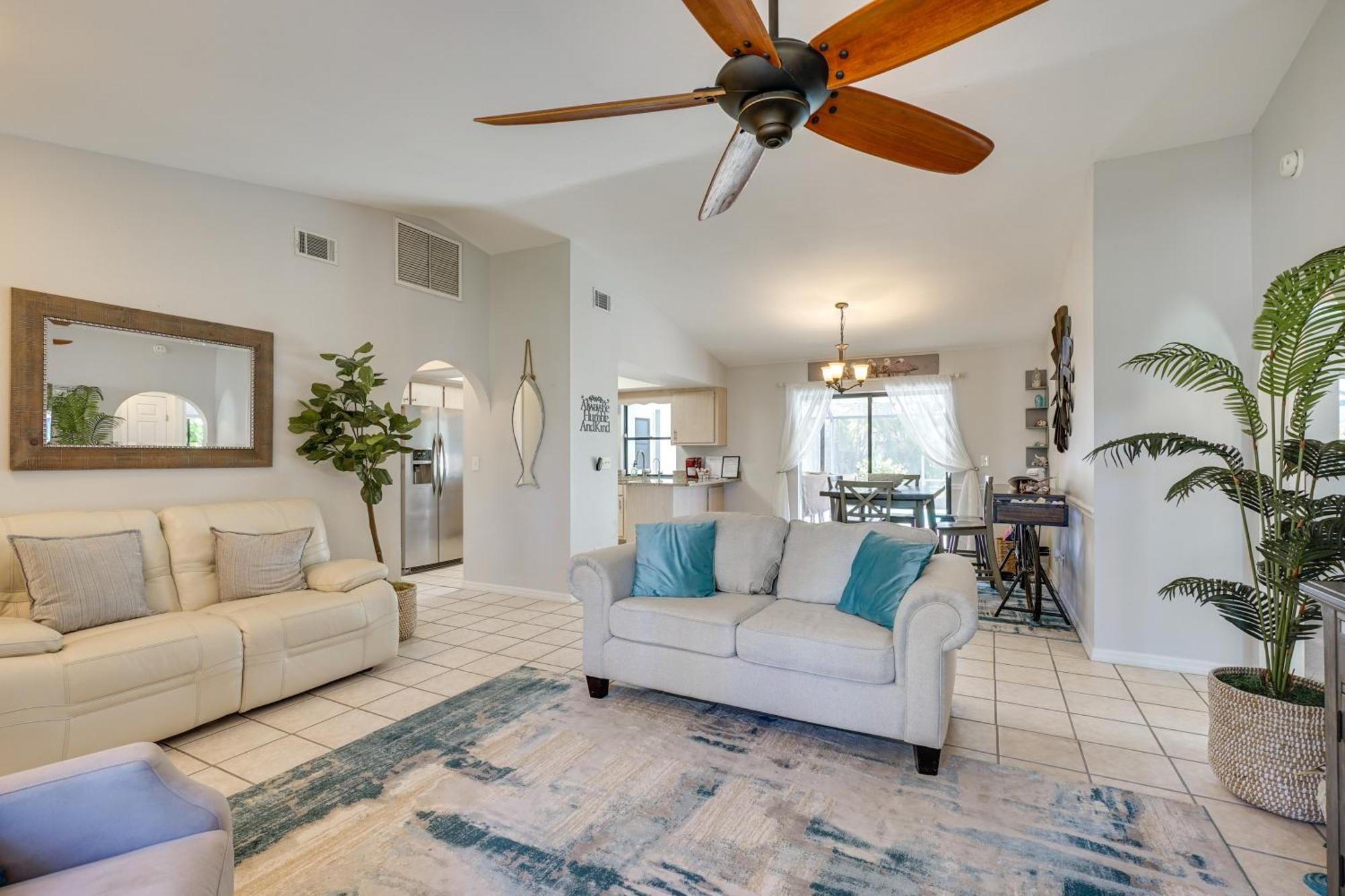 Modern With Peloton Bike And Grill In Cape Coral!
