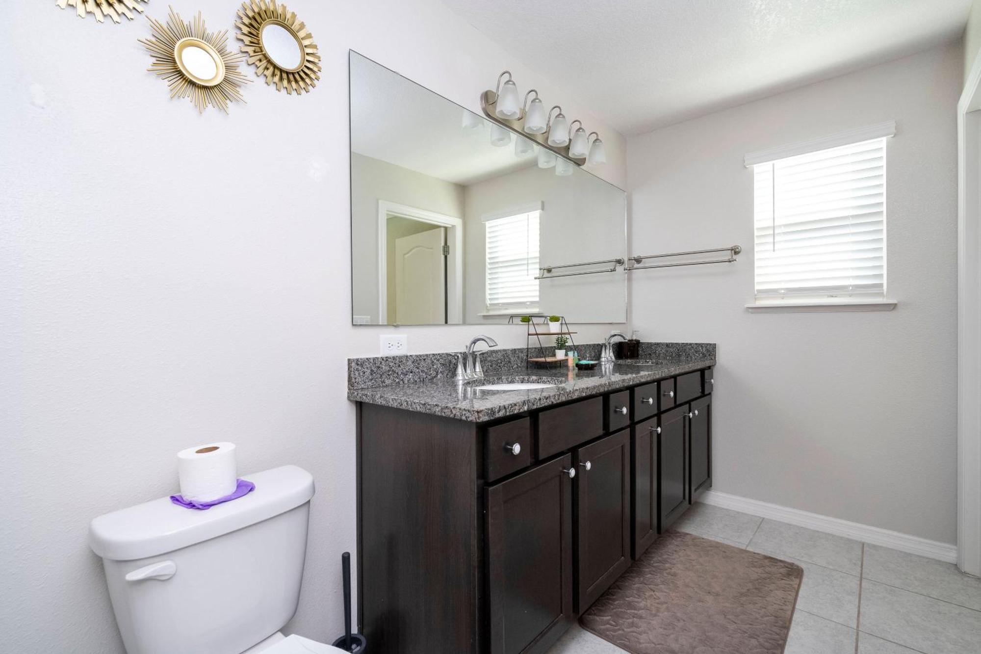Amazing 3bd And 25bh 8 Miles From Disney Holiday home *