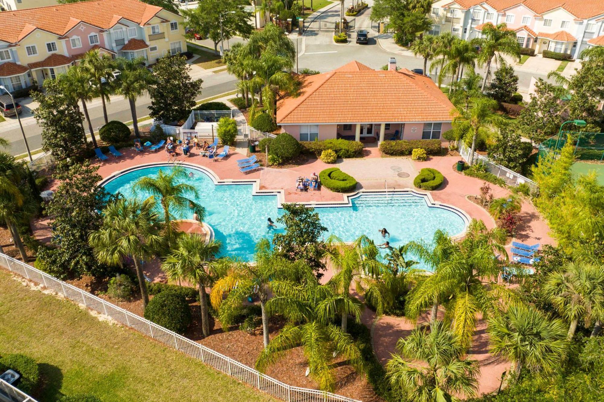 Amazing 3bd And 25bh 8 Miles From Disney Kissimmee