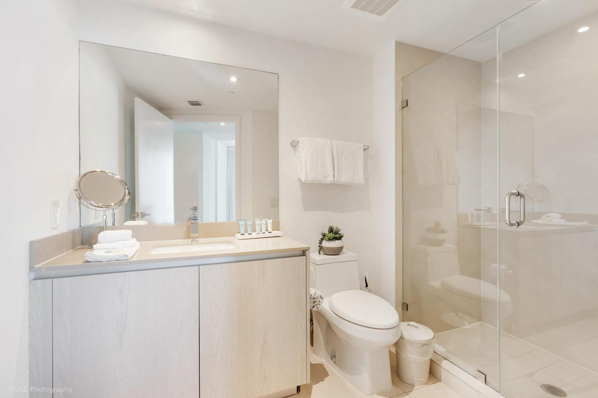 Ocean Front Paradiiise 3 Bedroom By Zen Apartment Hollywood