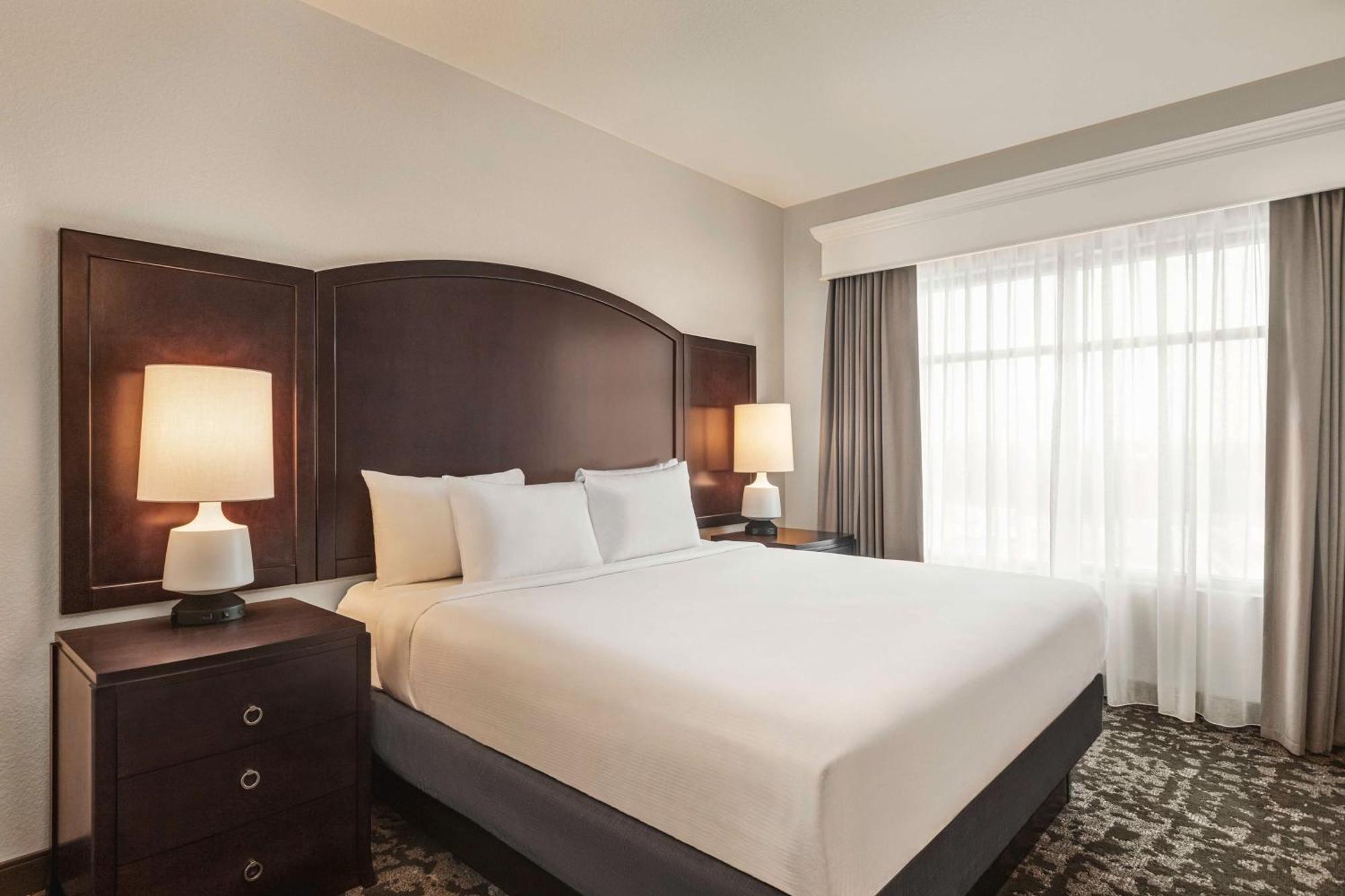 Hotel Embassy By Hilton Orlando Buena Vista South