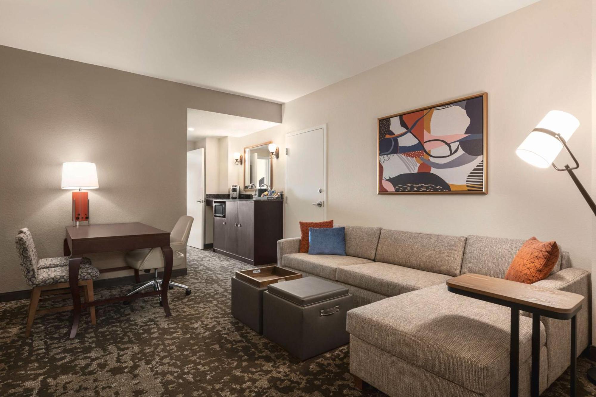 Hotel Embassy By Hilton Orlando Buena Vista South 4*