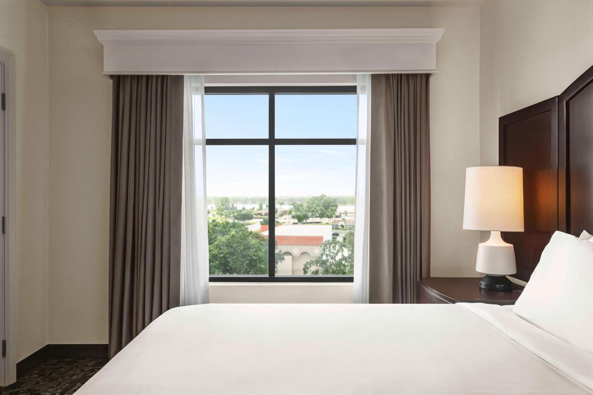 Hotel Embassy By Hilton Orlando Buena Vista South Kissimmee