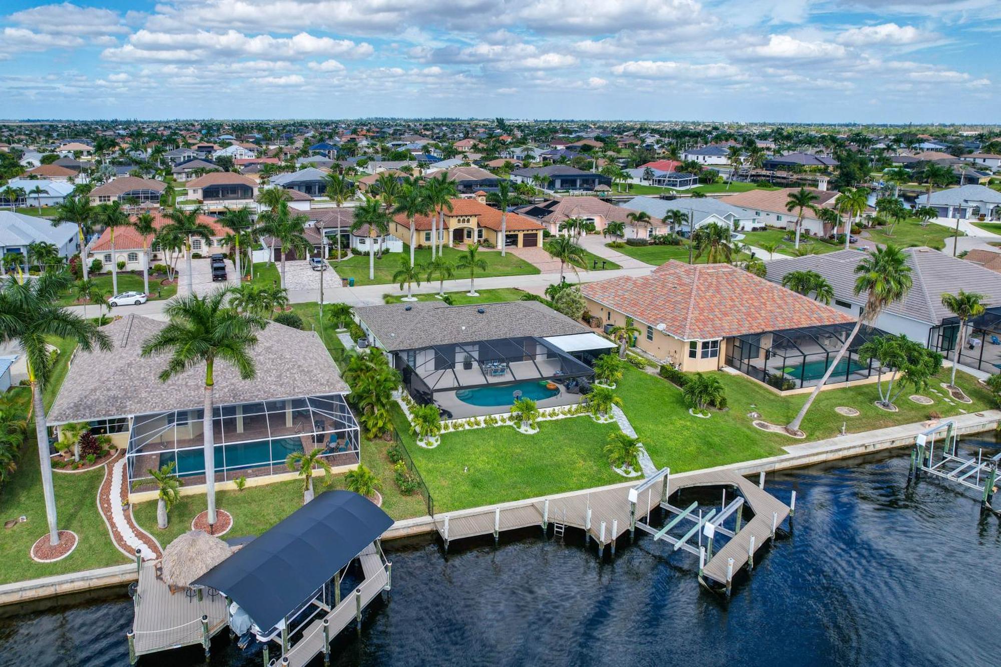 Updated Canalfront In With Pool Cape Coral