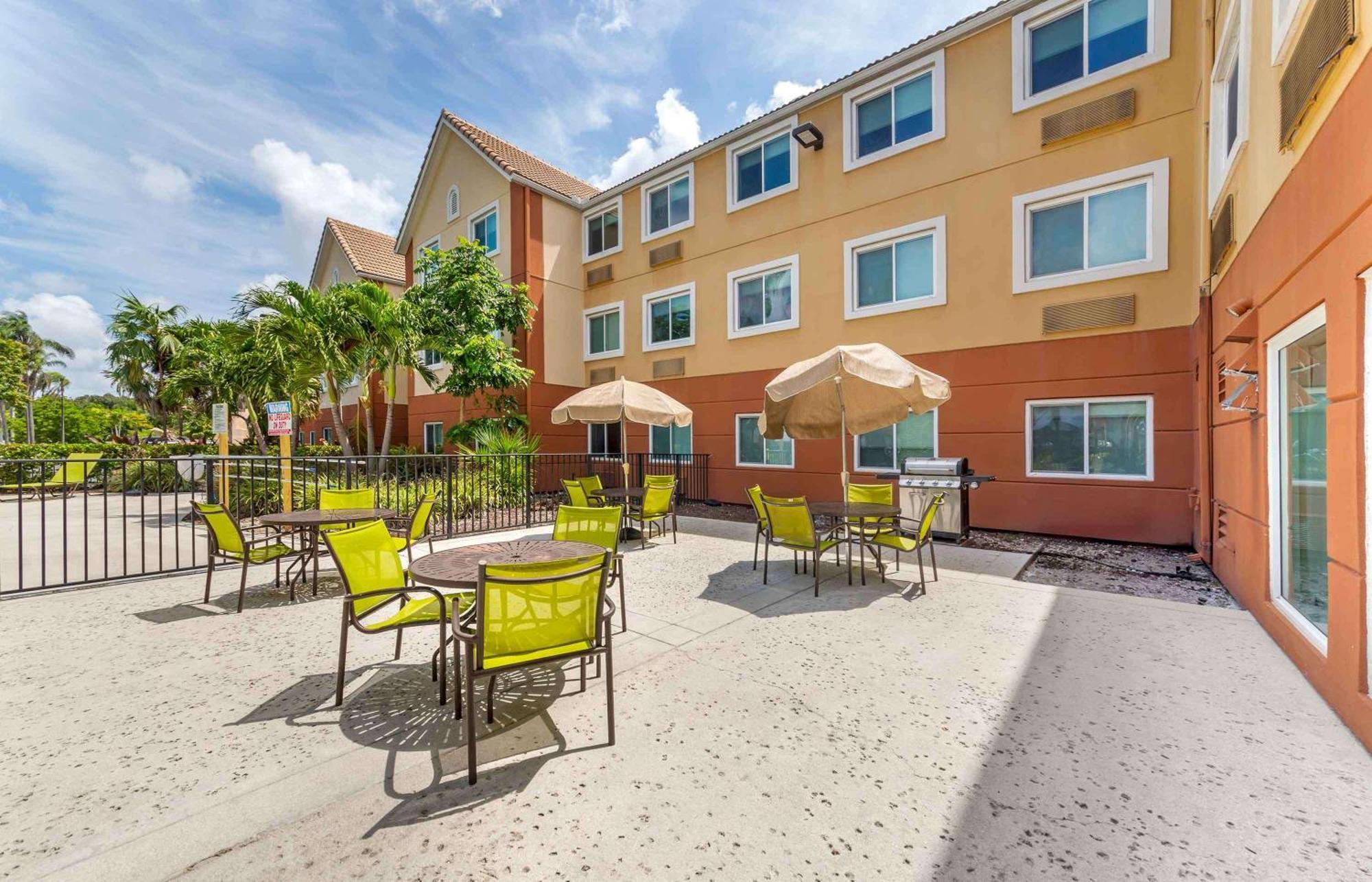 Extended America Premier - Miami - Airport -