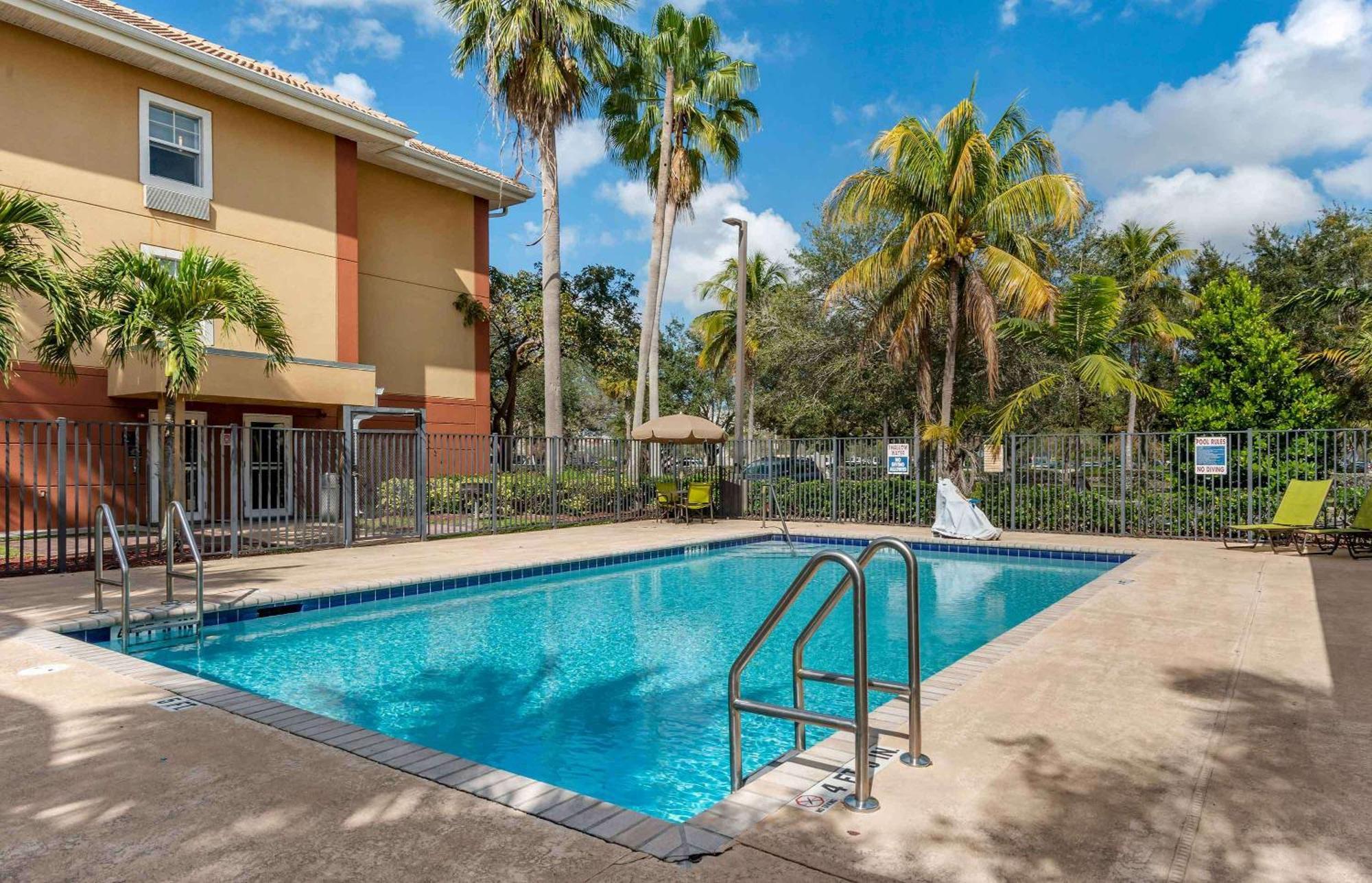 Extended America - Lauderdale -