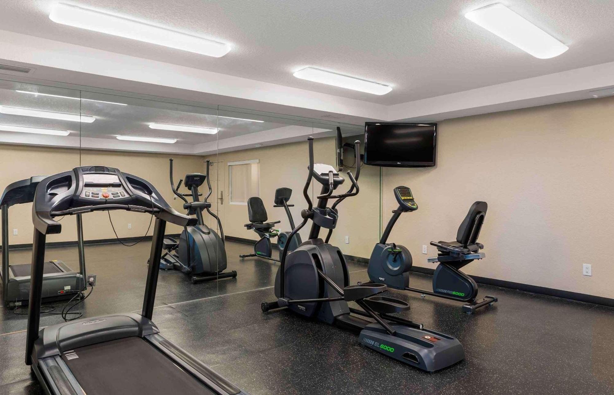 Extended America Premier - Lauderdale - Cypress Creek - Park North Hotel 2*
