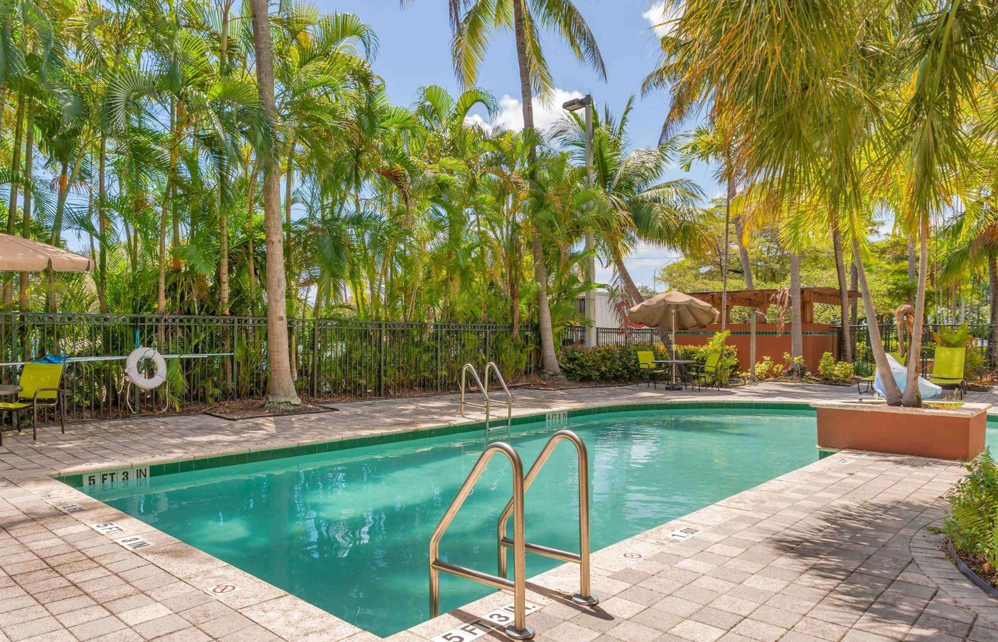 Extended America Premier - Lauderdale - Cypress Creek - Park North Hotel Pompano Beach