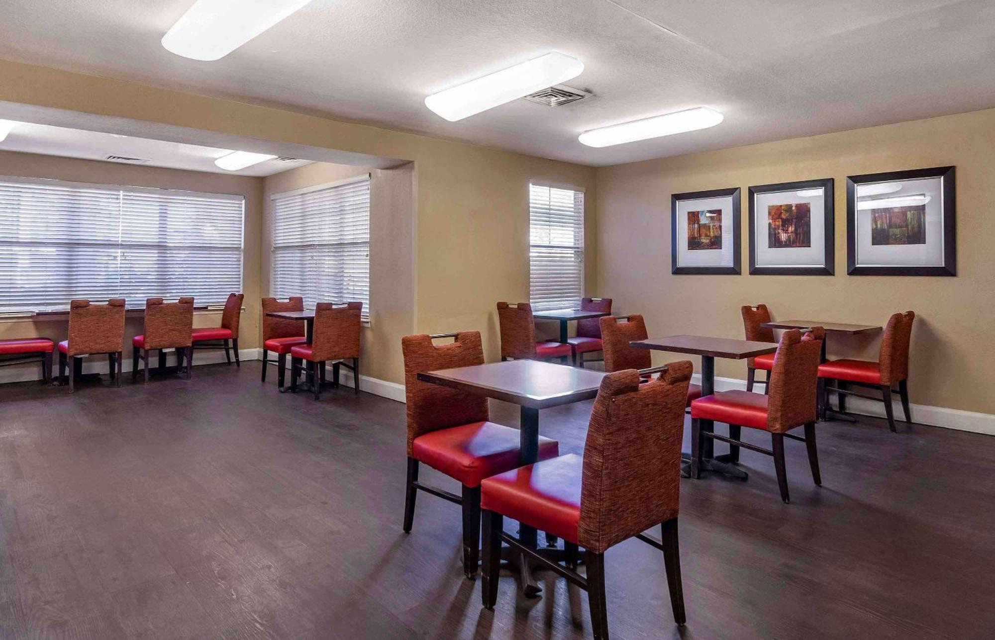 Extended America - - Airport - N Westshore Blvd Hotel 2*