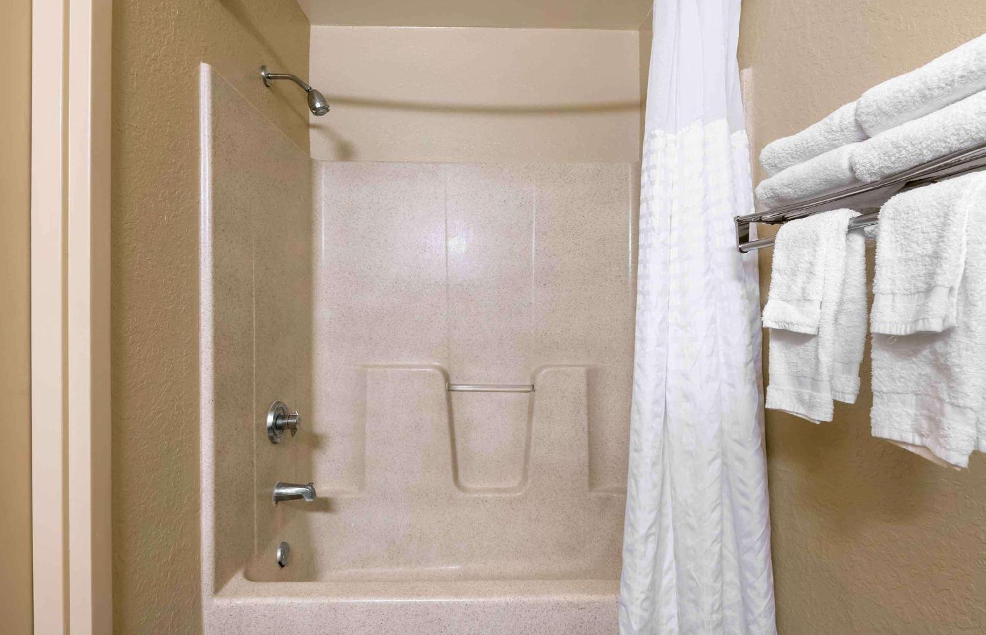 Extended America Select - - Lenoir Avenue East