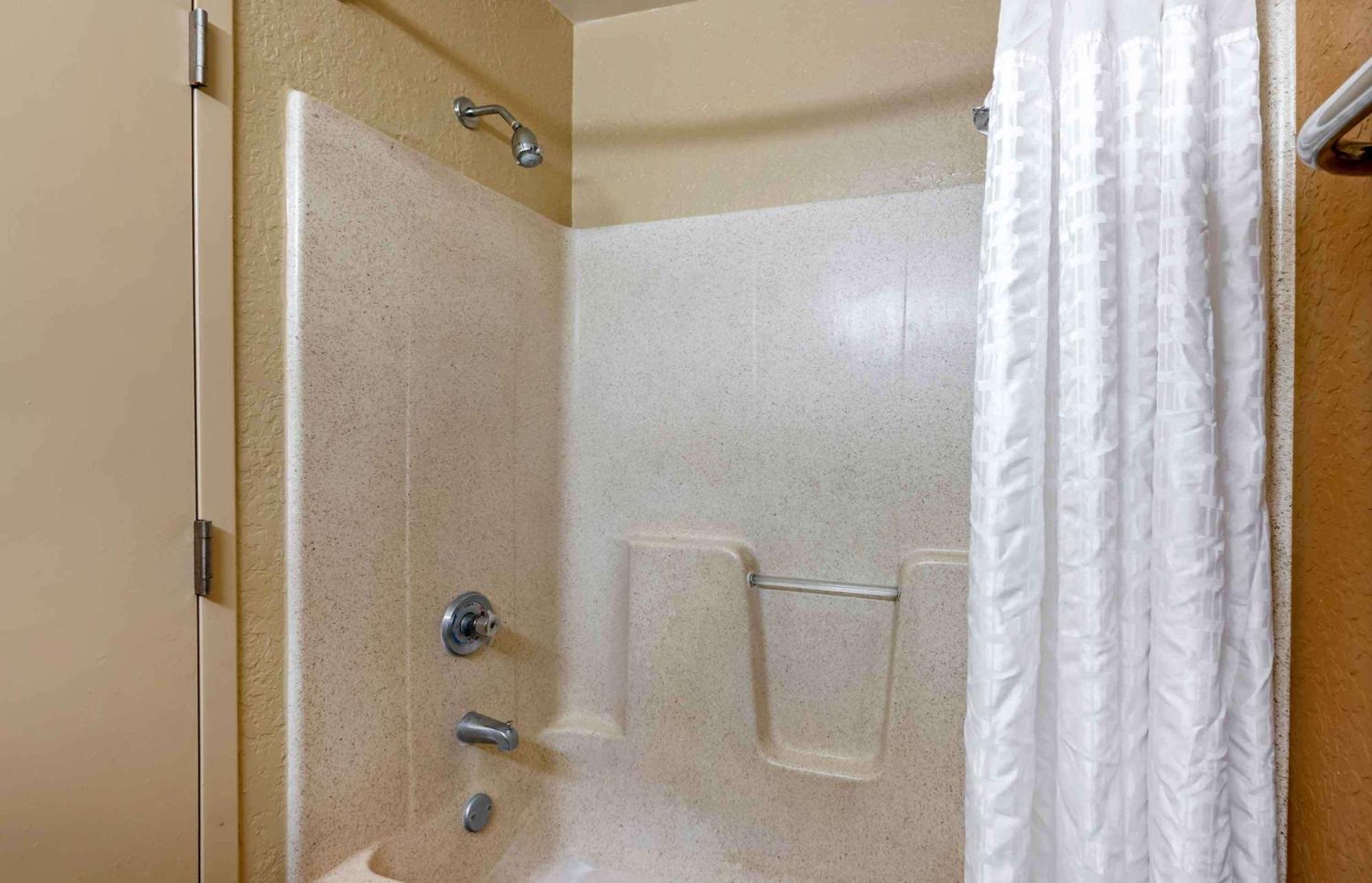 Extended America Select - - Lenoir Avenue East