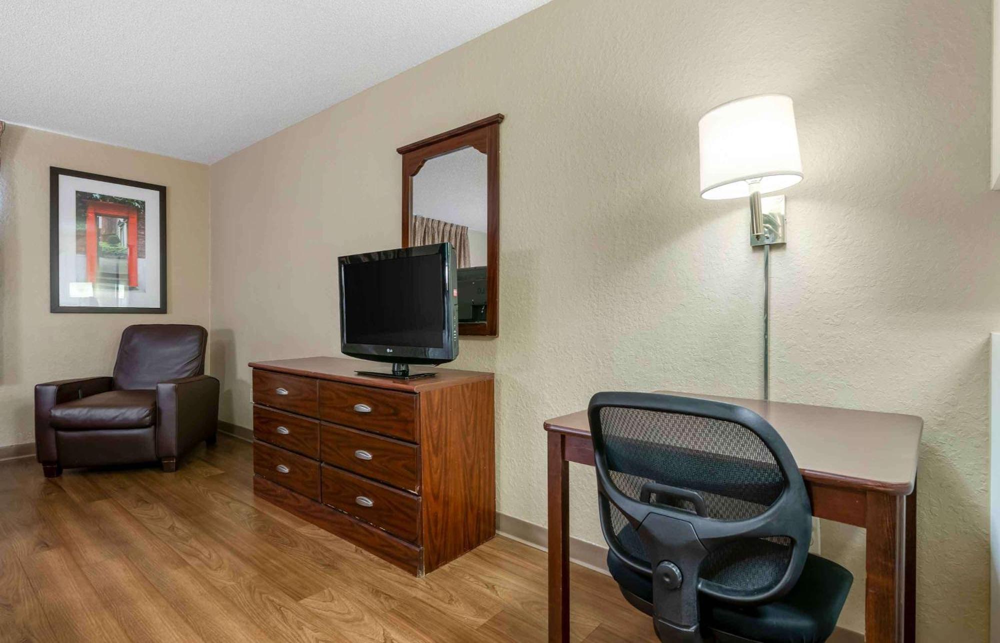Extended America Select - - Lenoir Avenue East Jacksonville