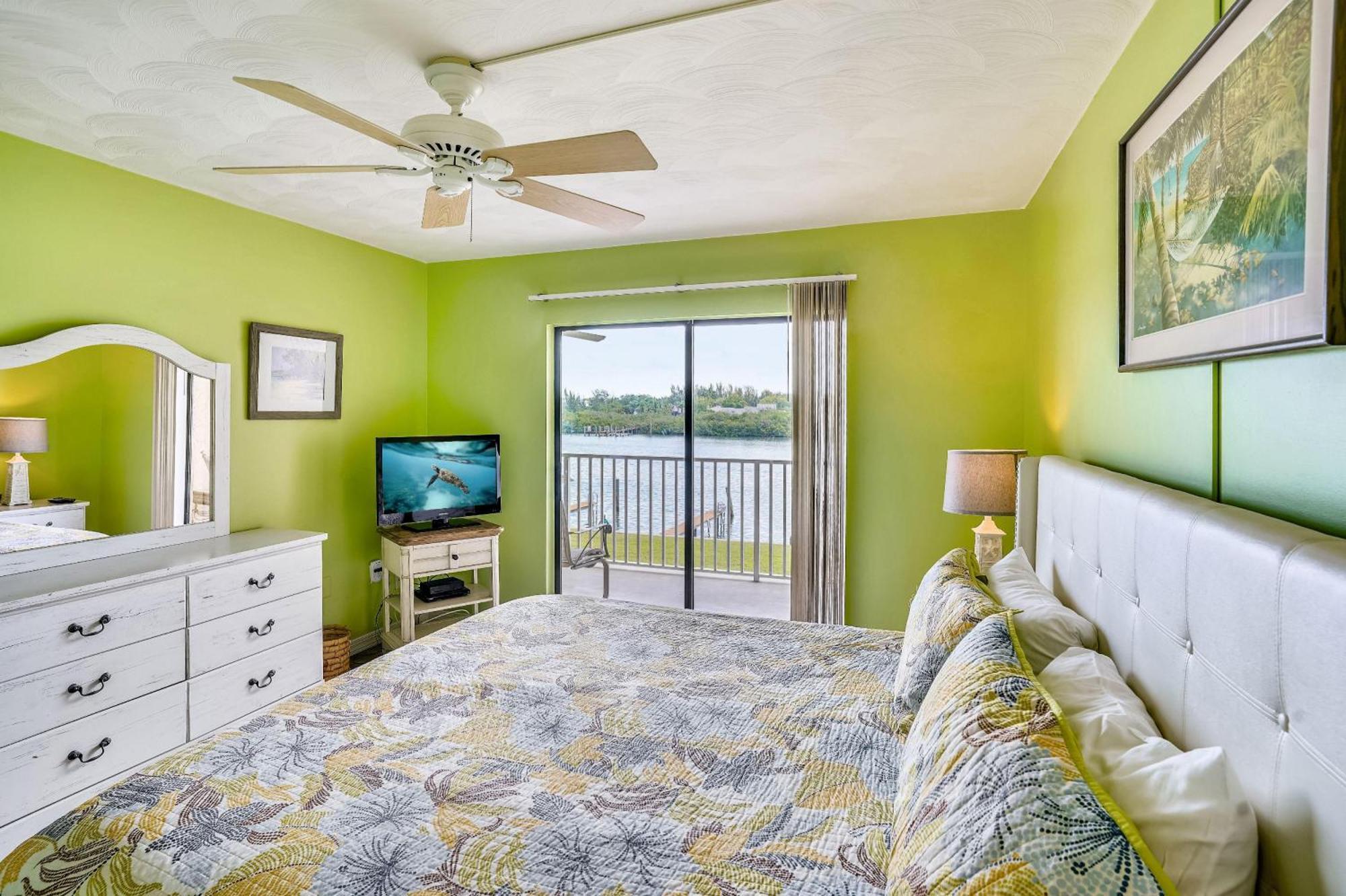Bayshore Yacht & Tennis 216 Clearwater Beach