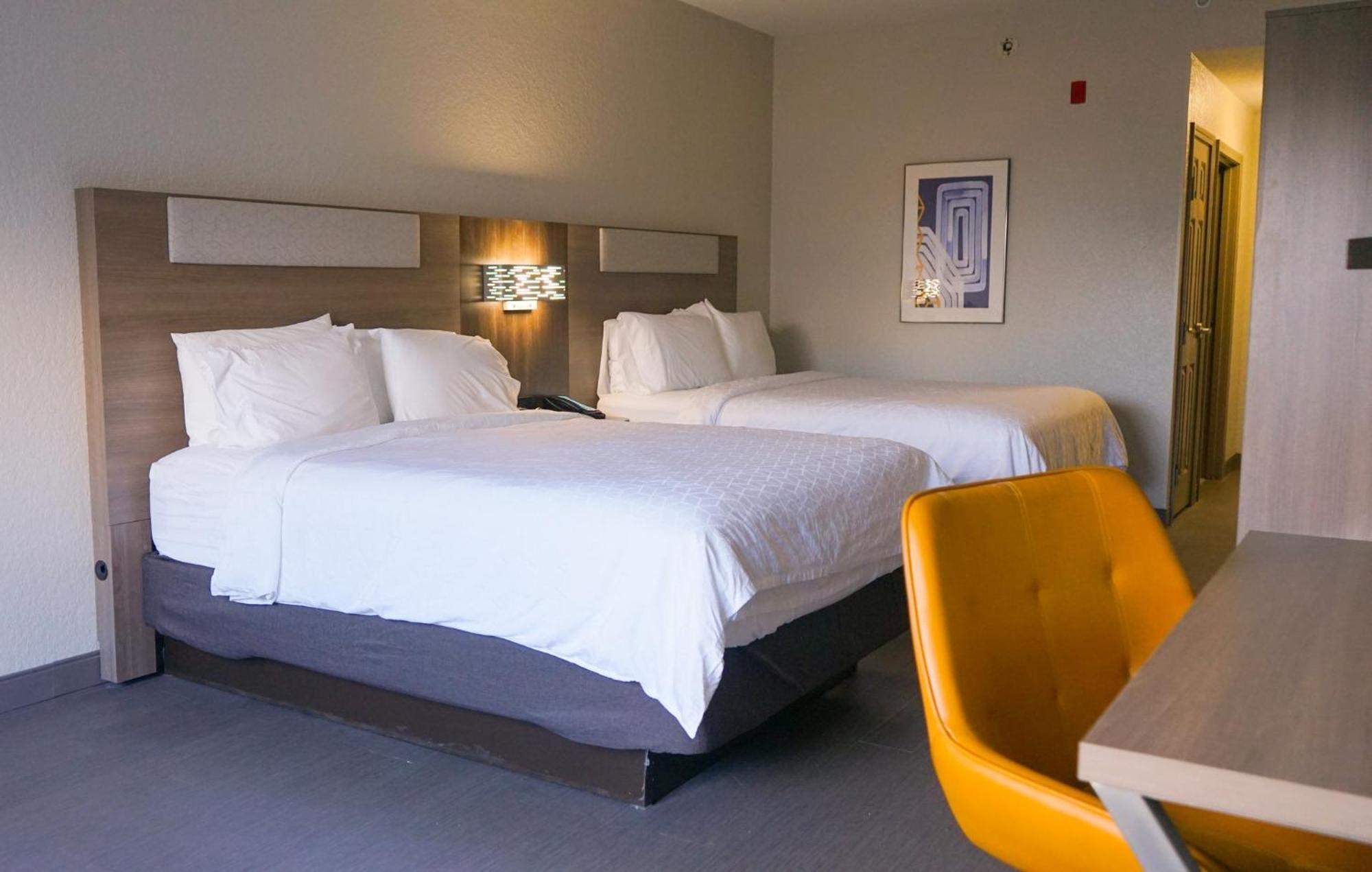 Express & North I-4 By Ihg Hotel