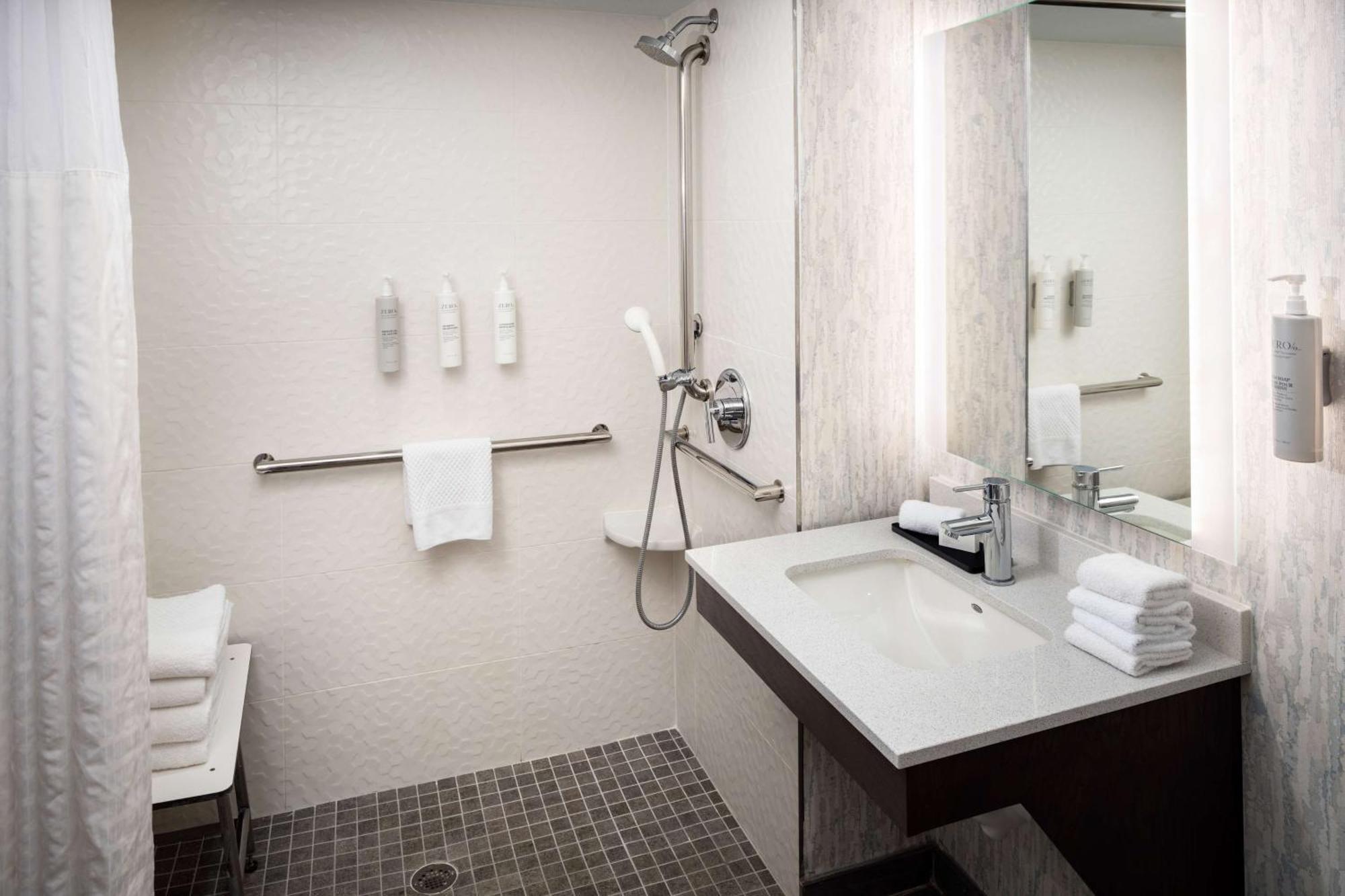 Hotel Embassy By Hilton Orlando North