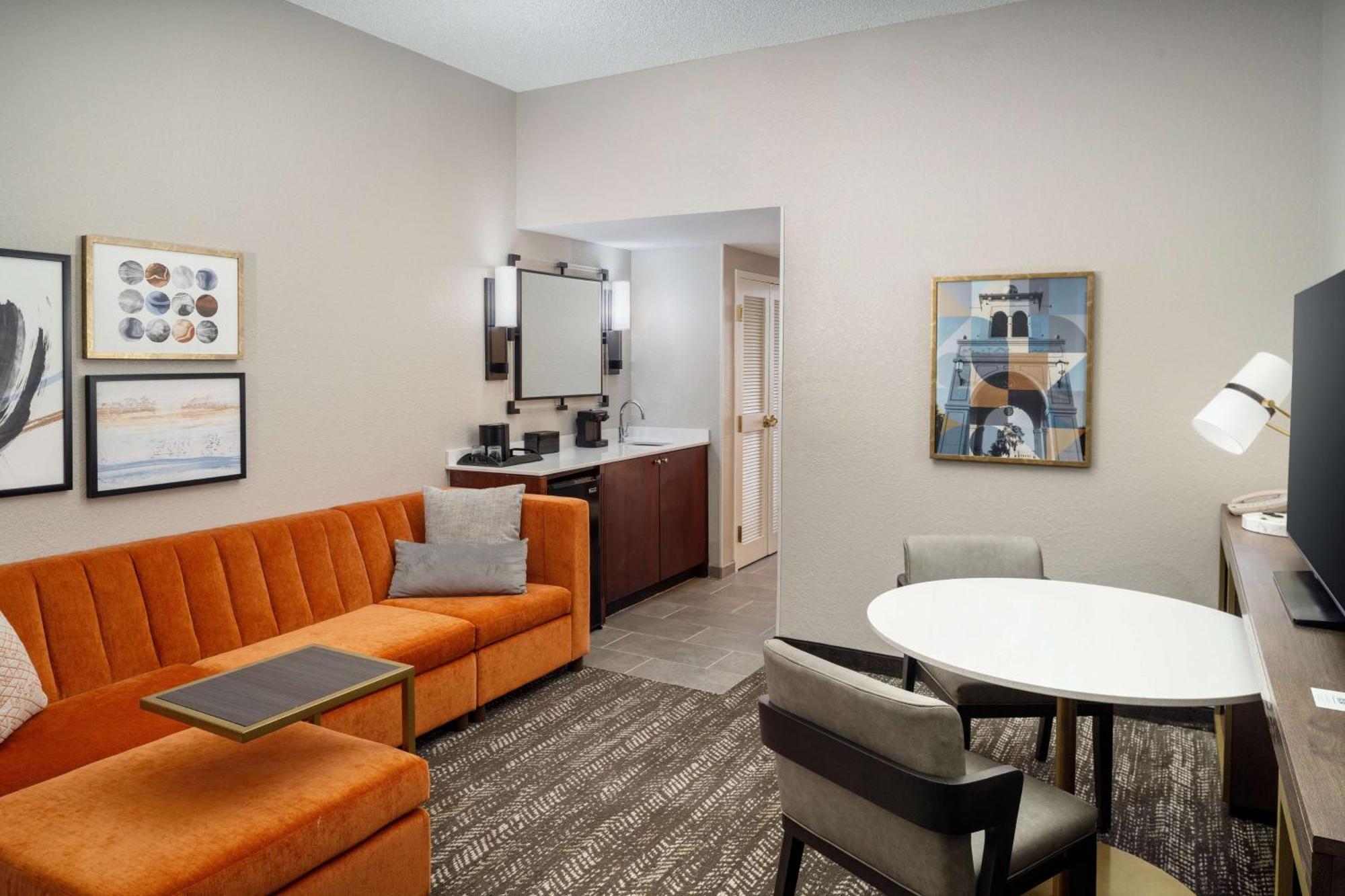 Embassy By Hilton Orlando North 3*