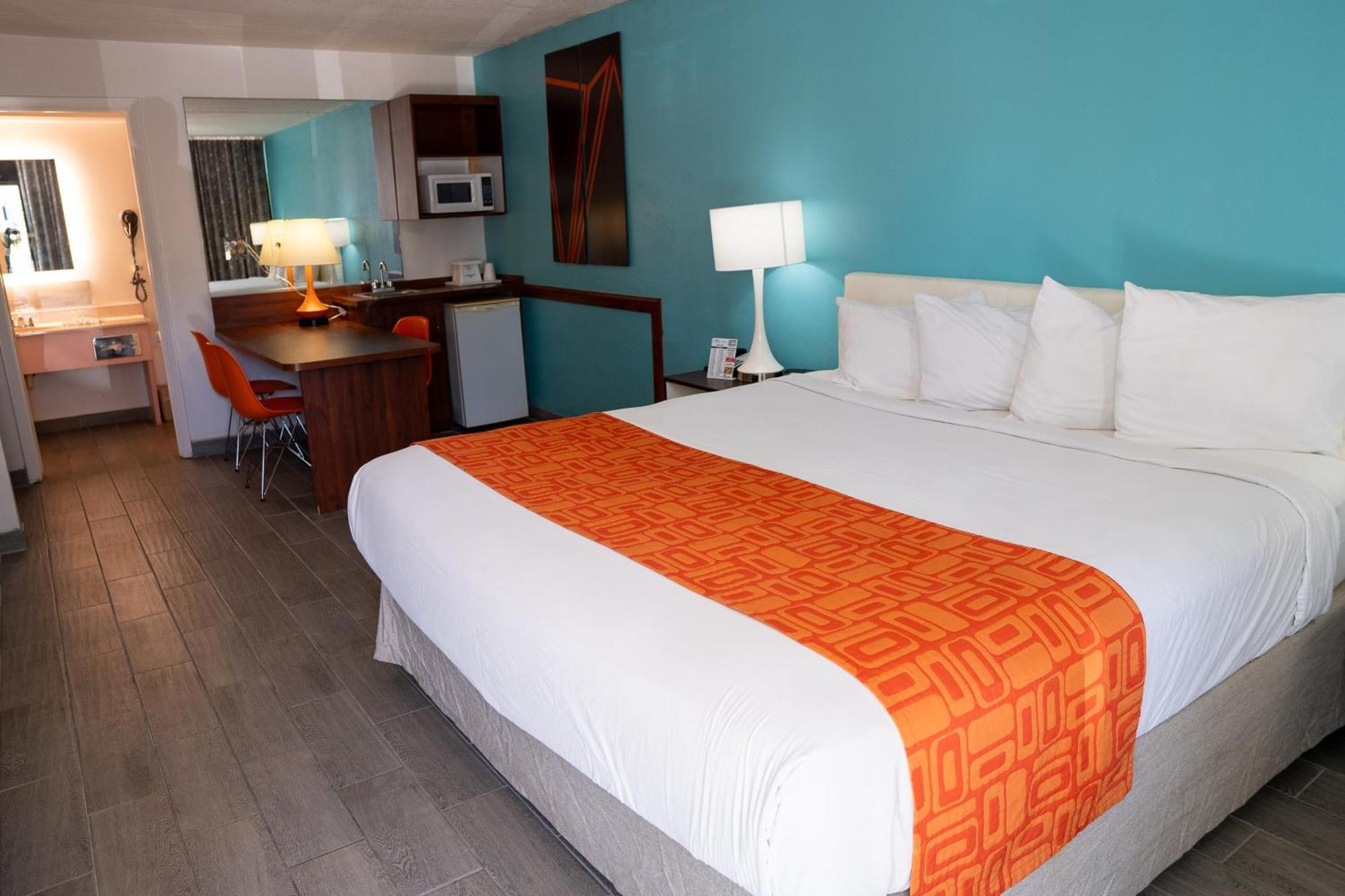 Howard Johnson By Wyndham - Dunedin Clearwater