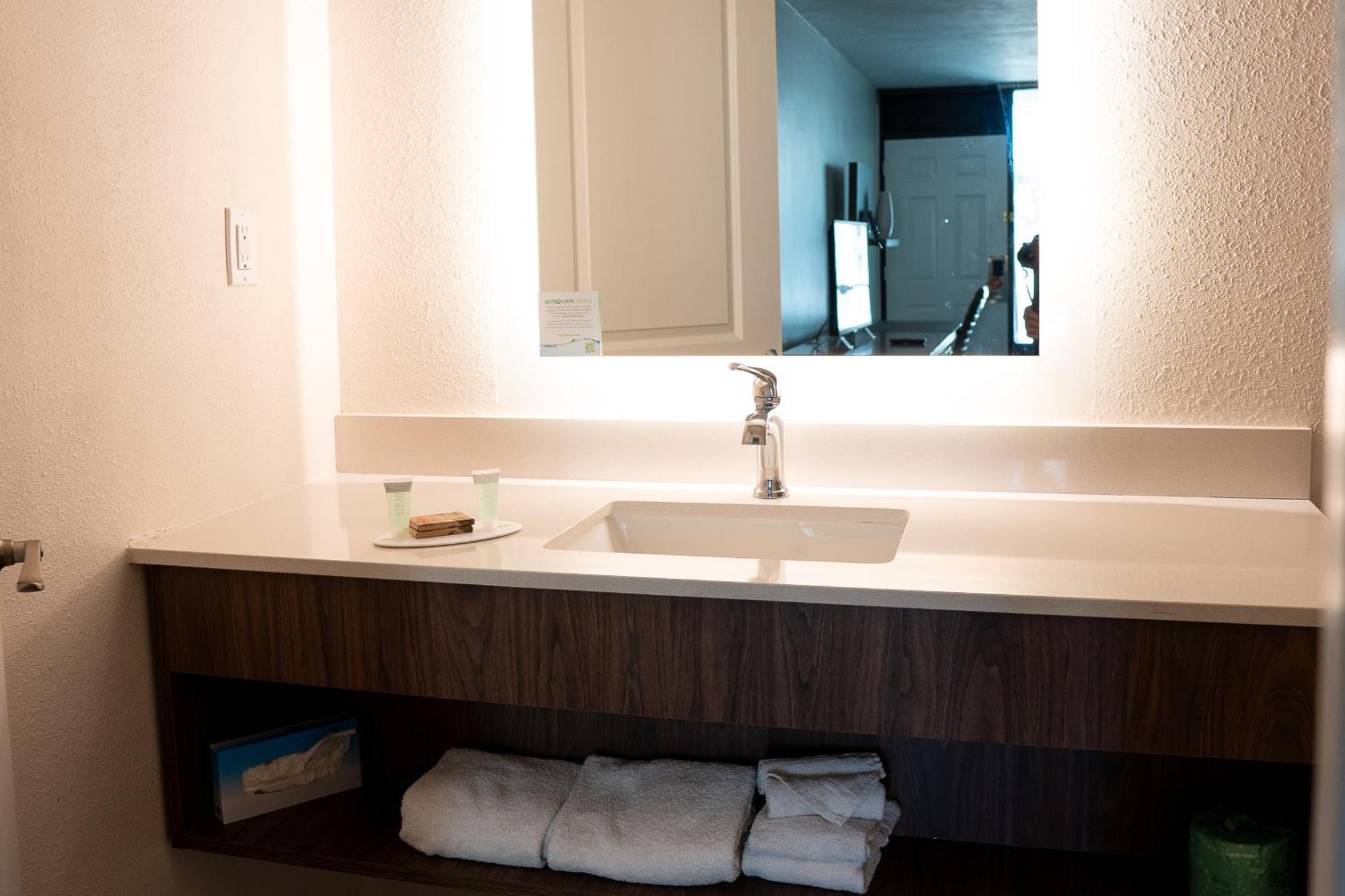 Motel Howard Johnson By Wyndham - Dunedin 2*