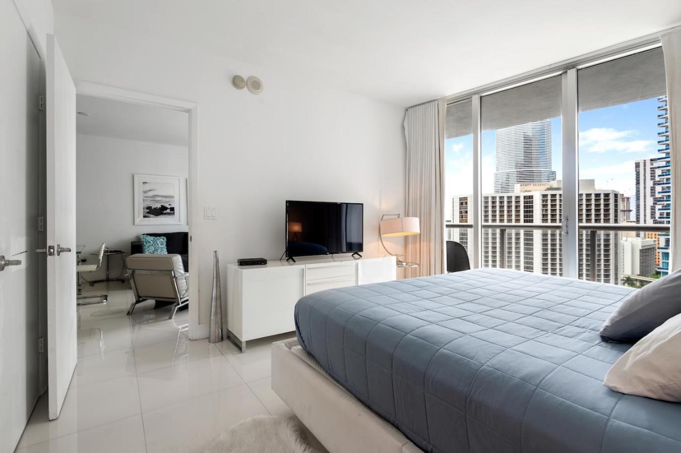 Apartment ** W Icon Brickell-luxury Unit- Free Spa** Miami