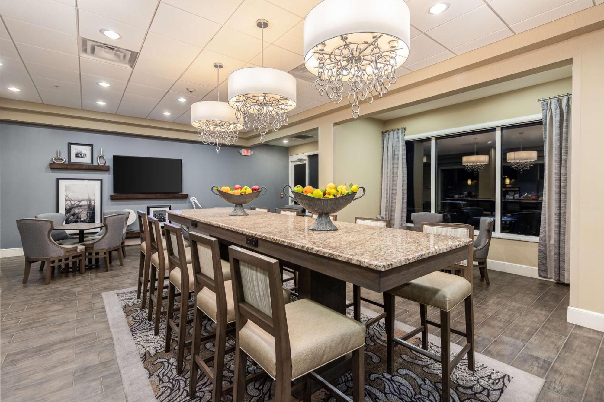 Hampton Daytona Shores-oceanfront
